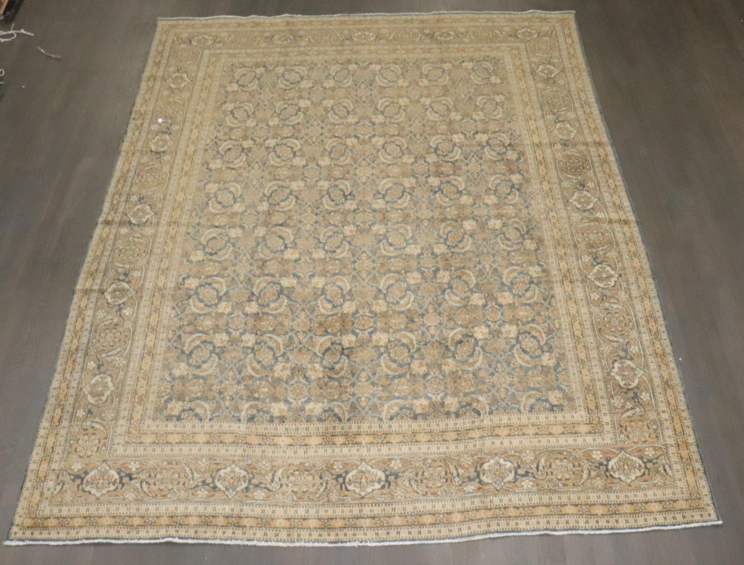 Laine The Collective Blue Gold Persian Tabriz Room Size Carpet (tapis persan Tabriz bleu et or) en vente