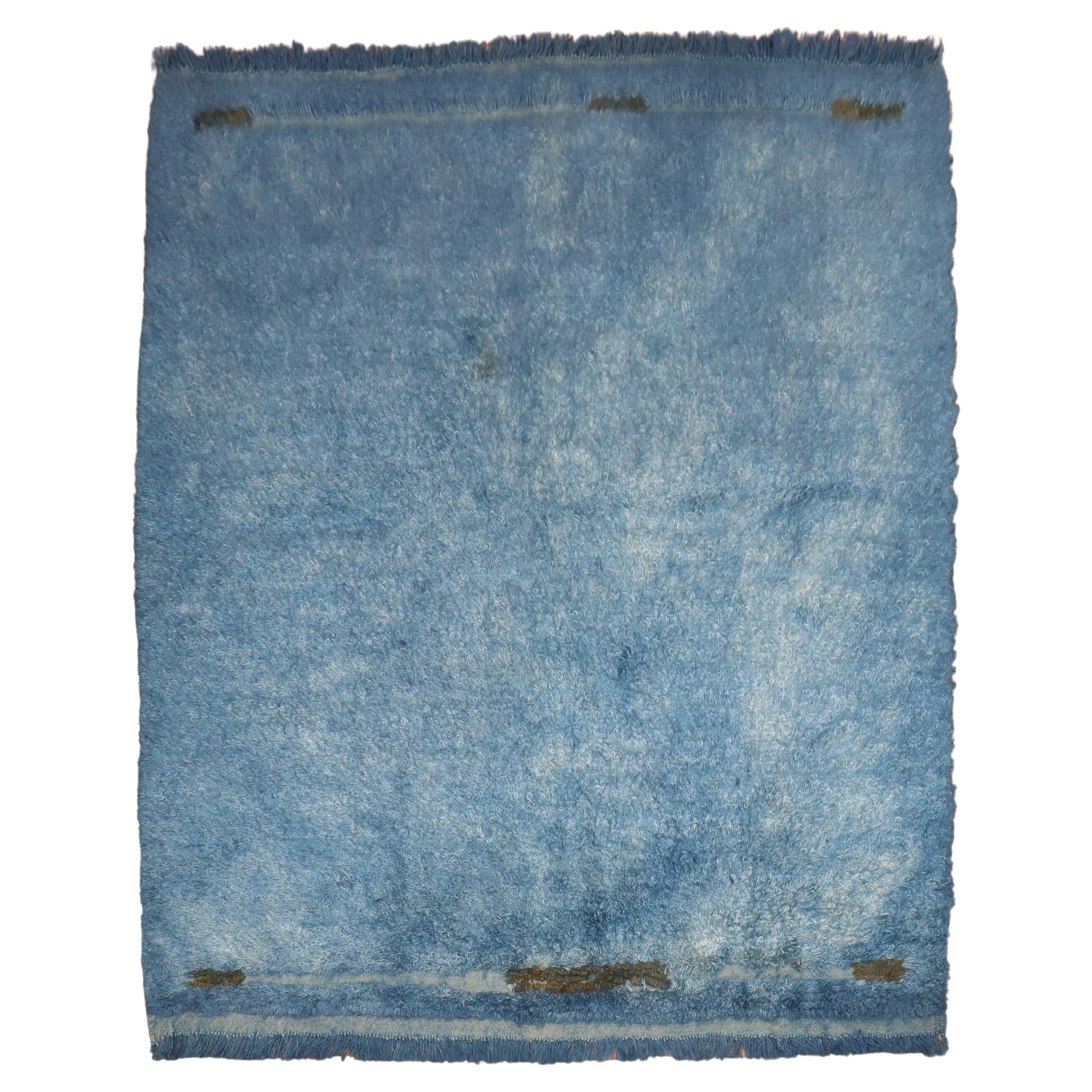 Zabihi Kollektion Blauer minimalistischer türkischer Tulu-Teppich im Vintage-Stil