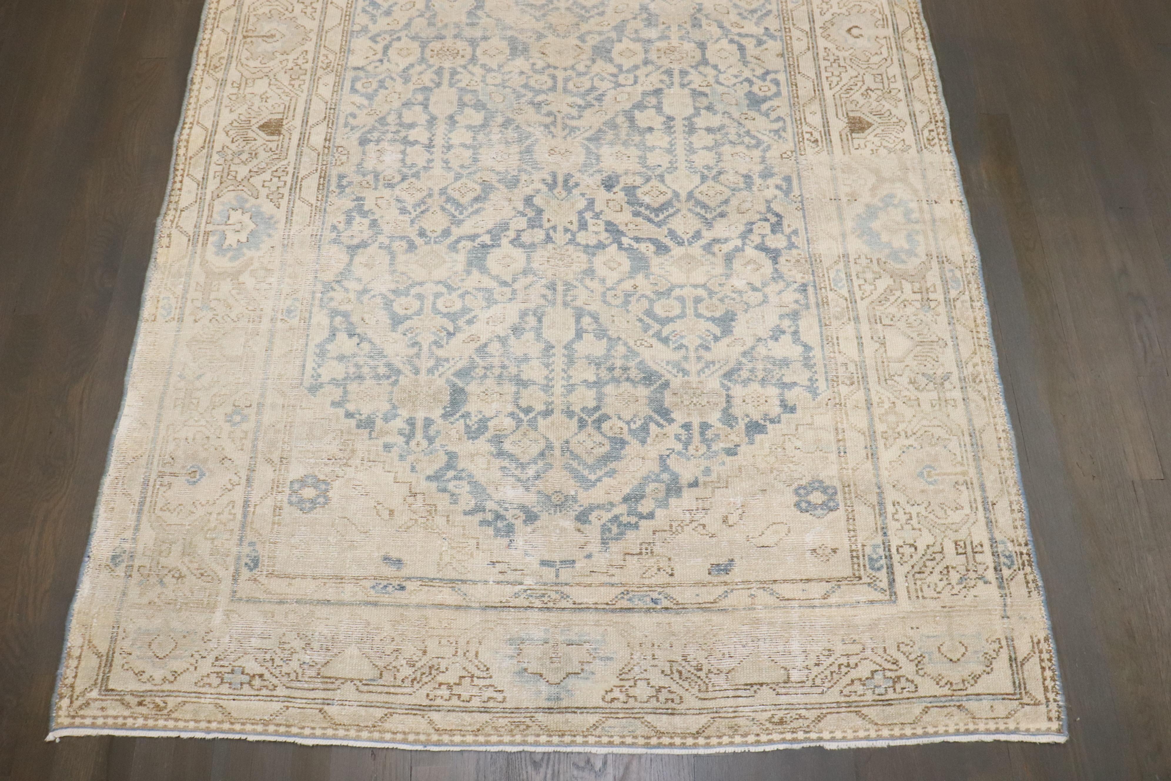 Zabihi Collection Blau Persisch Malayer Teppich im Angebot 2