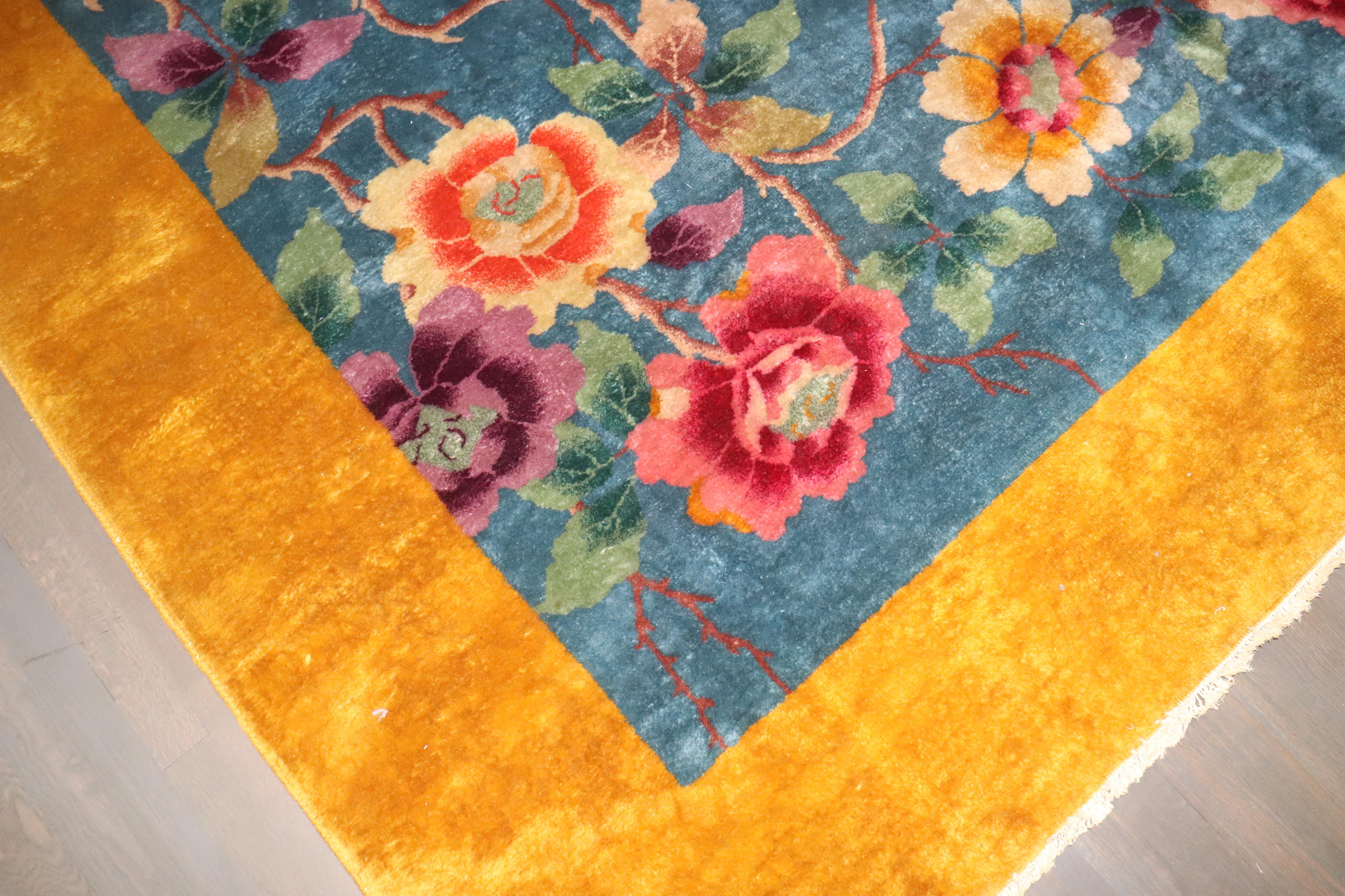 Annodato a mano Zabihi Collection Blu Giallo Antico Cinese Arte Deco Mandelin Tappeto di Lana in vendita