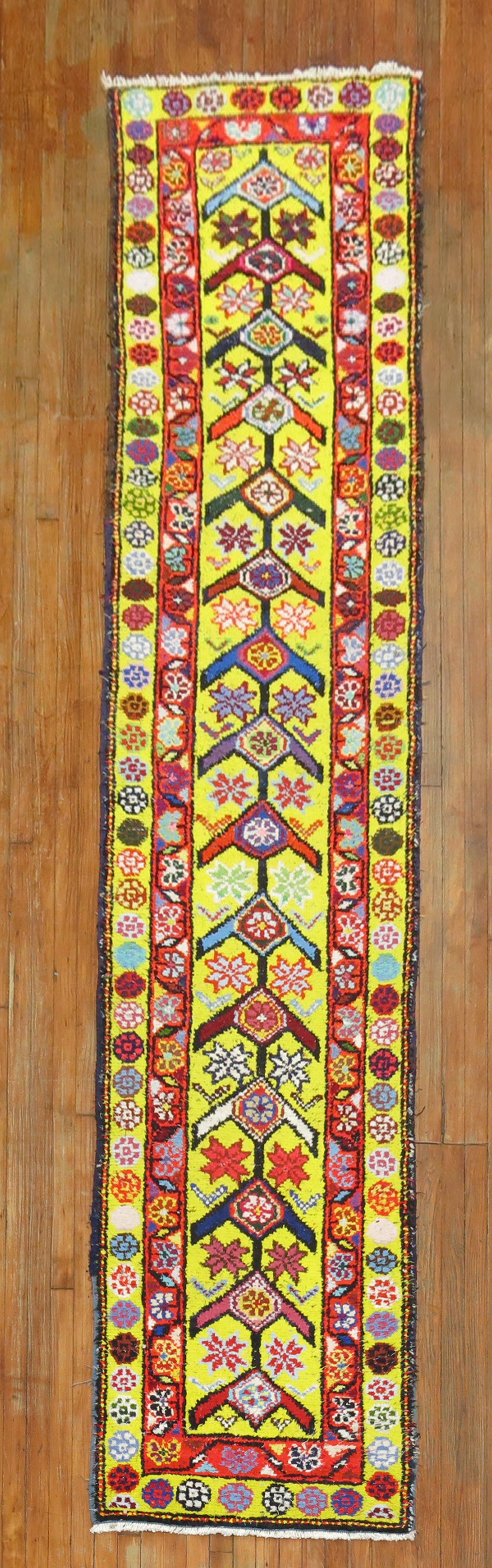 Tissé à la main Zabihi Collection - Tapis de course turc d'Anatolie jaune vif en vente