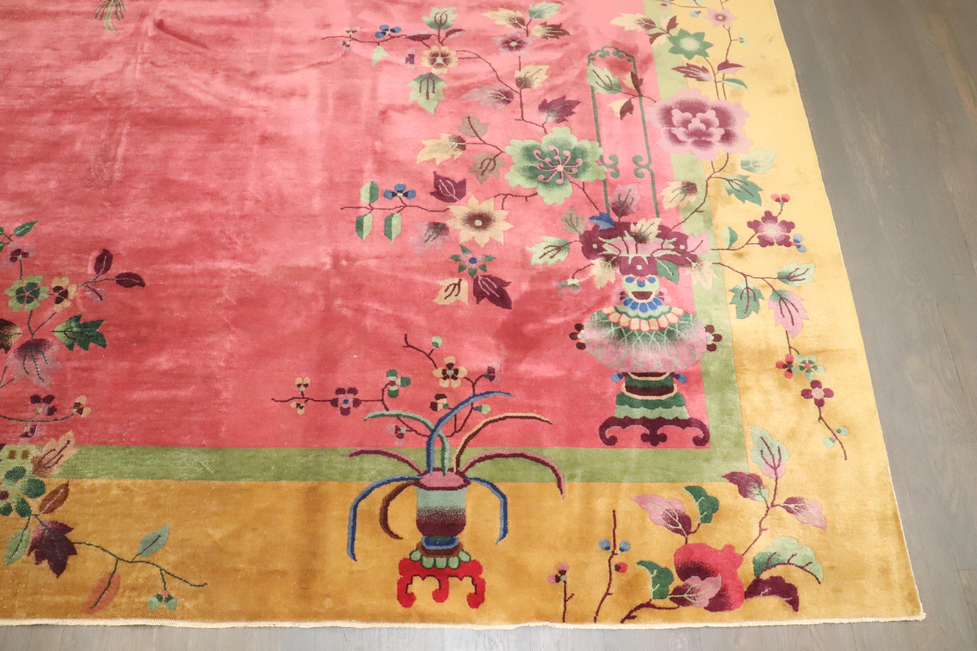 Zabihi Kollektion Rosa antiker chinesischer Art déco-Teppich im Art déco-Stil im Angebot 1