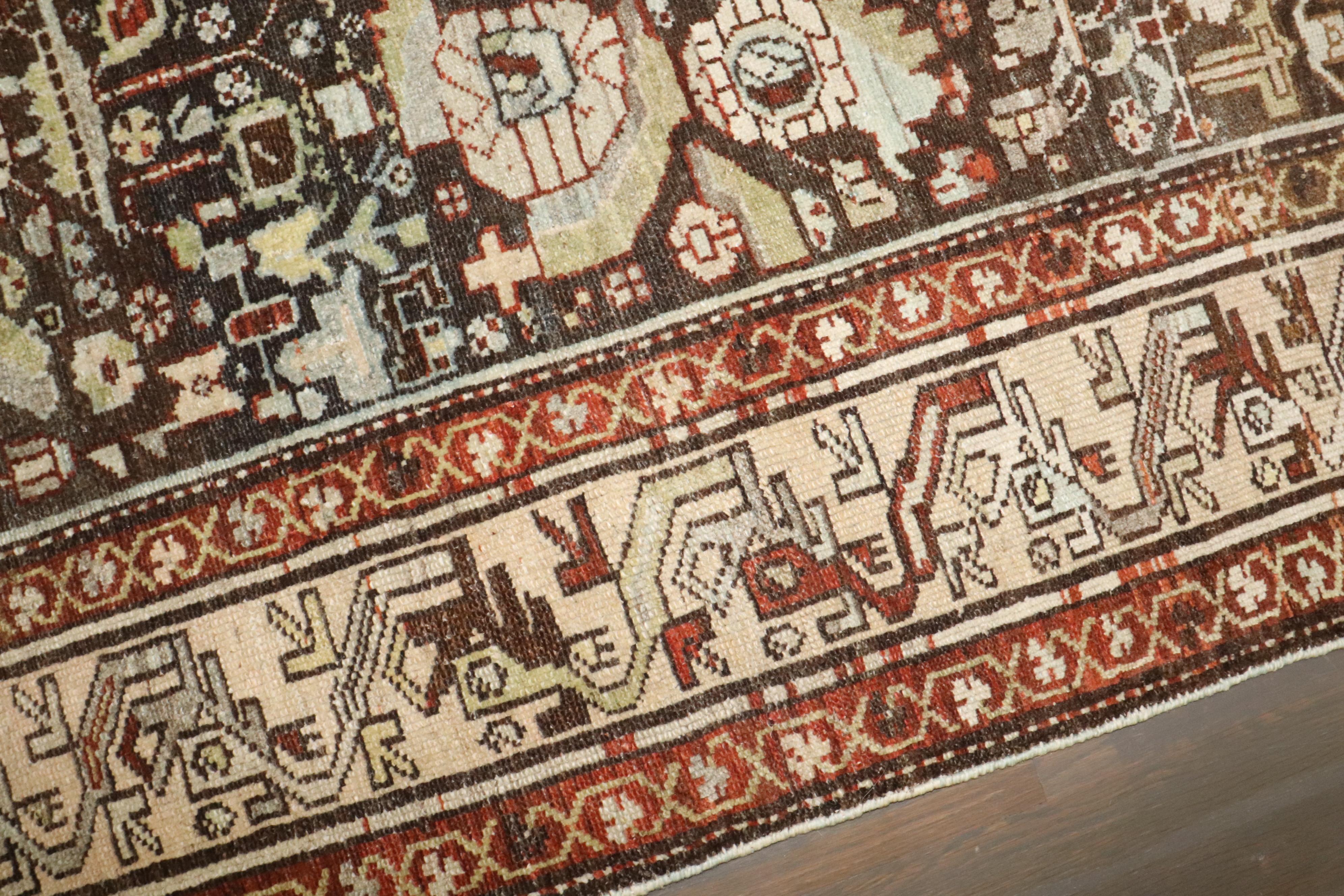 Noué à la main The Collective Brown Antique Persian Malayer Scatter Rug (tapis à dispersion) en vente