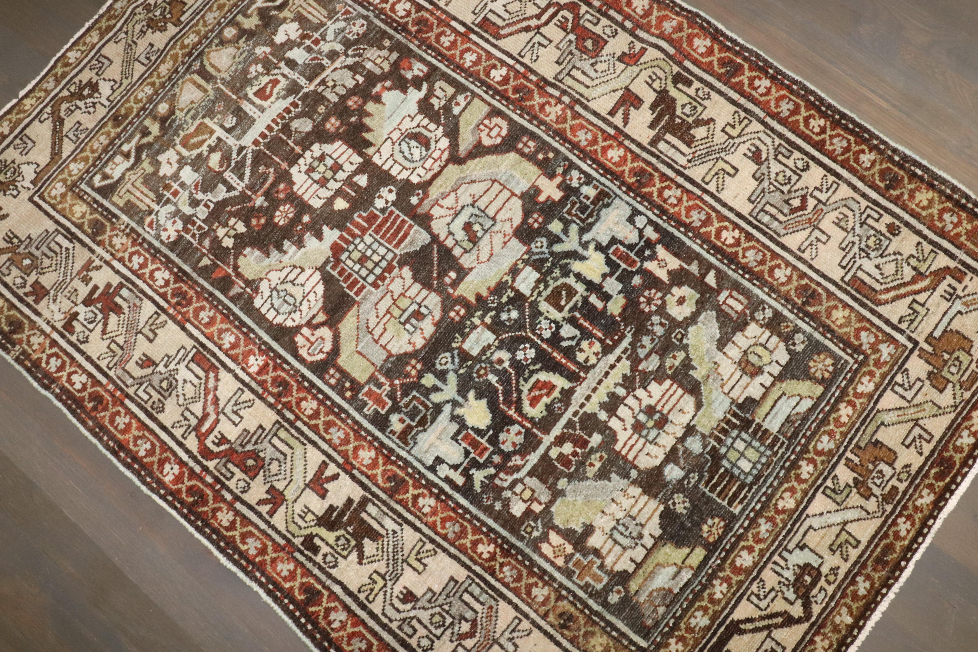 20ième siècle The Collective Brown Antique Persian Malayer Scatter Rug (tapis à dispersion) en vente