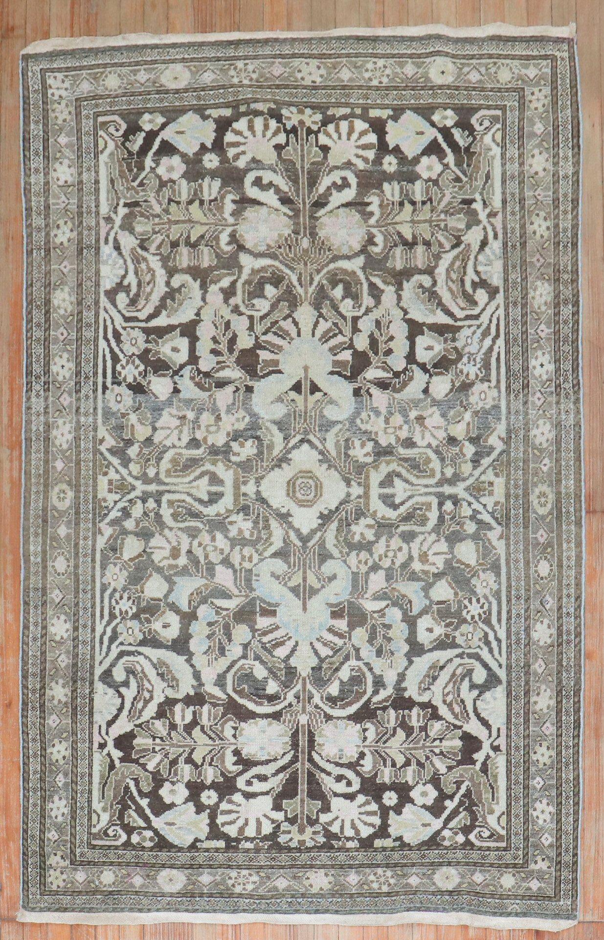 Brown Persian Malayer accent size Rug from the 1920s

Details
rug no.	j3294
size	4' 5