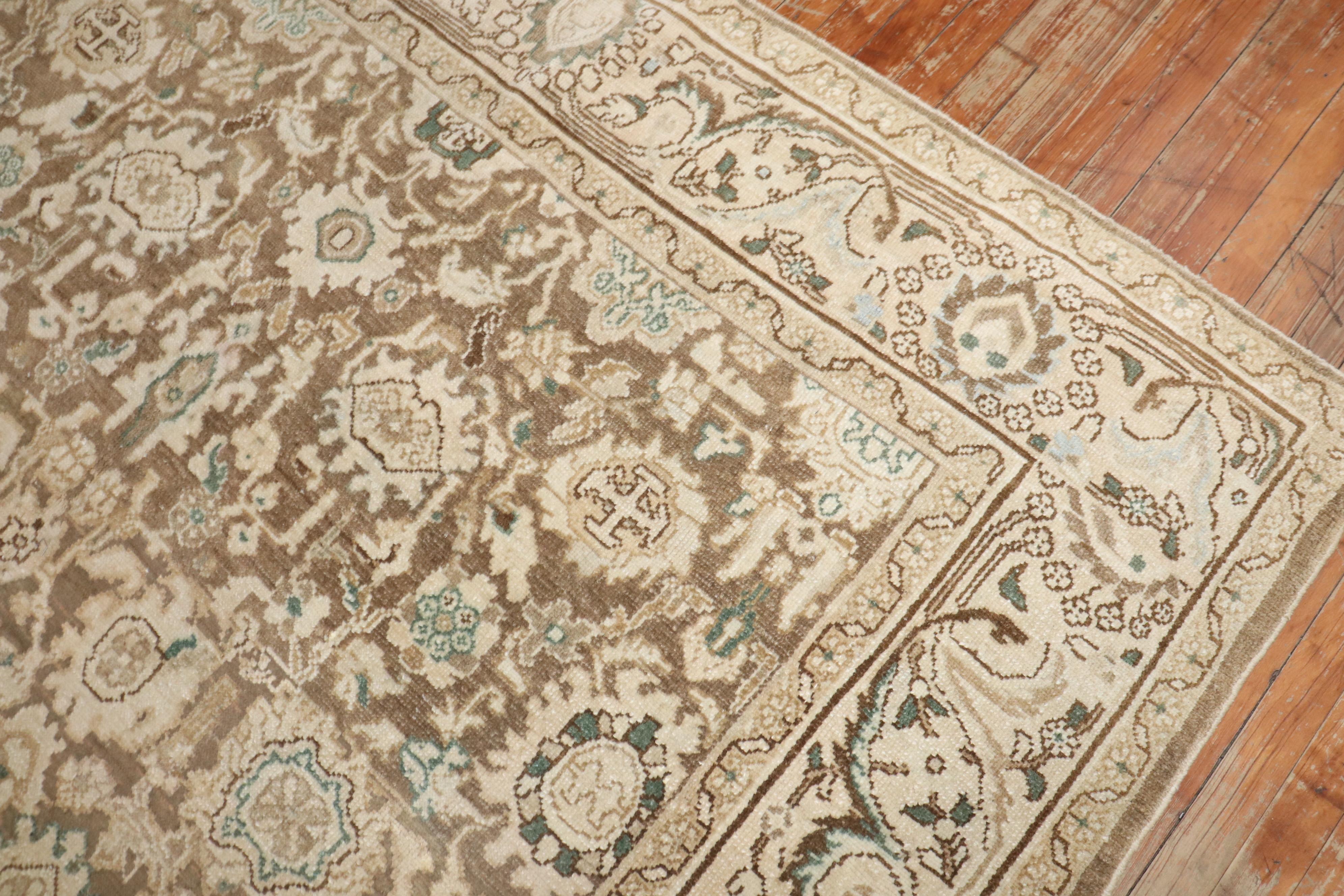 Zabihi Collection Brauner Persischer Malayer-Teppich im Zustand „Gut“ im Angebot in New York, NY