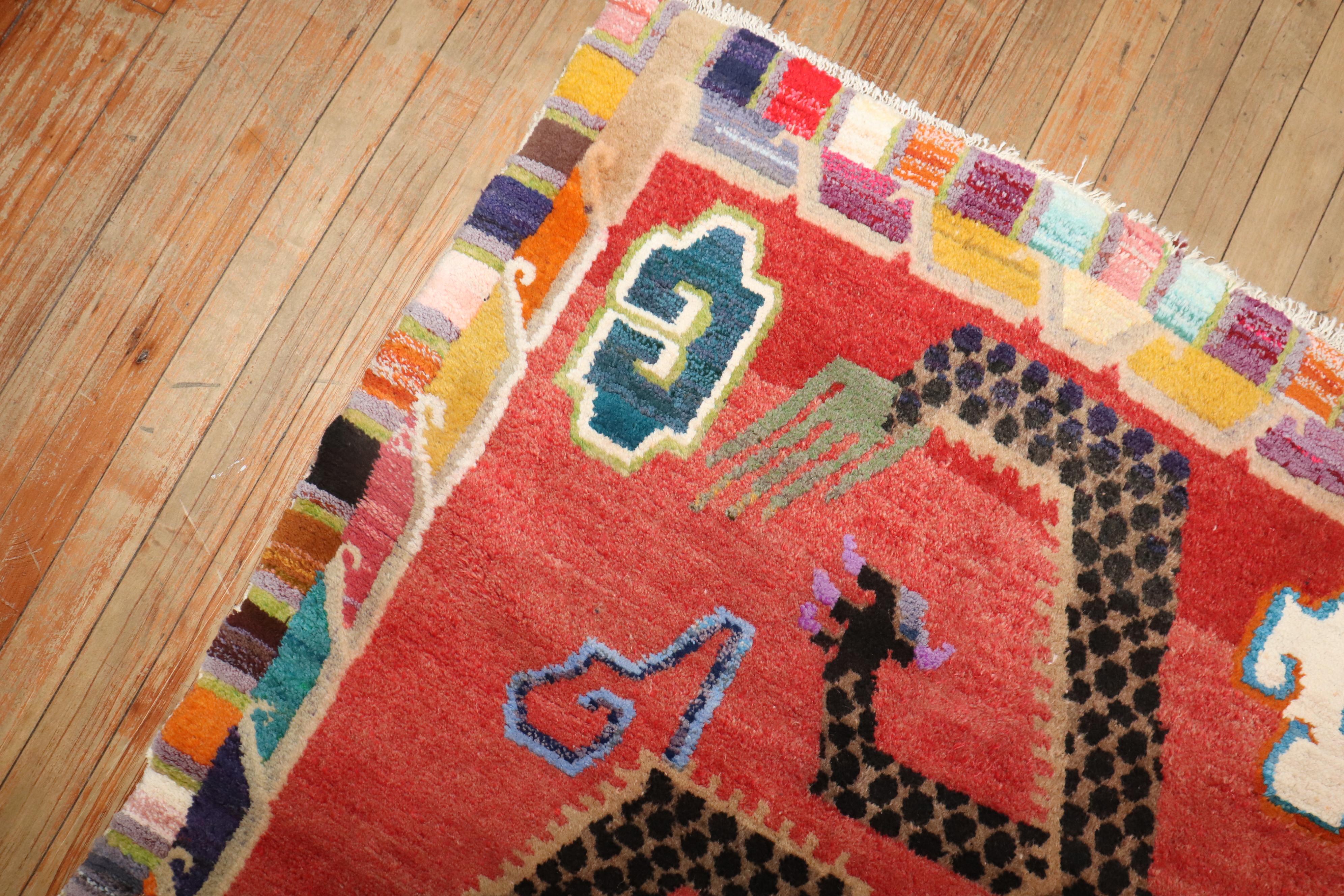 Tibetischer Vintage-Teppich der Zabihi-Kollektion mit buntem Drachen im Zustand „Gut“ im Angebot in New York, NY