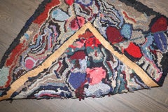 Petit tapis carré à motifs floraux colorés de la collection Zabihi, tissé à l'américaine