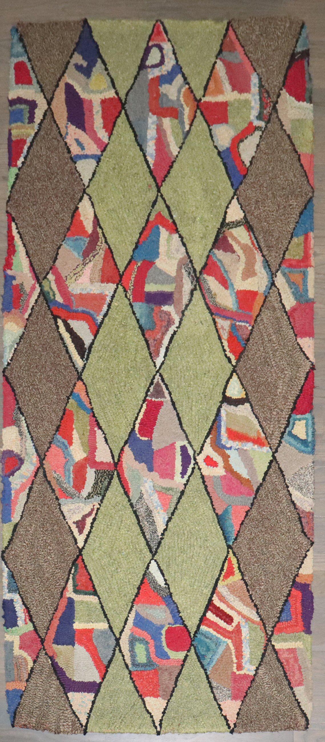 Un piccolo tappeto americano uncinato dell'inizio del XX secolo

Dettagli
rug no.	j4544
dimensione	2' 4