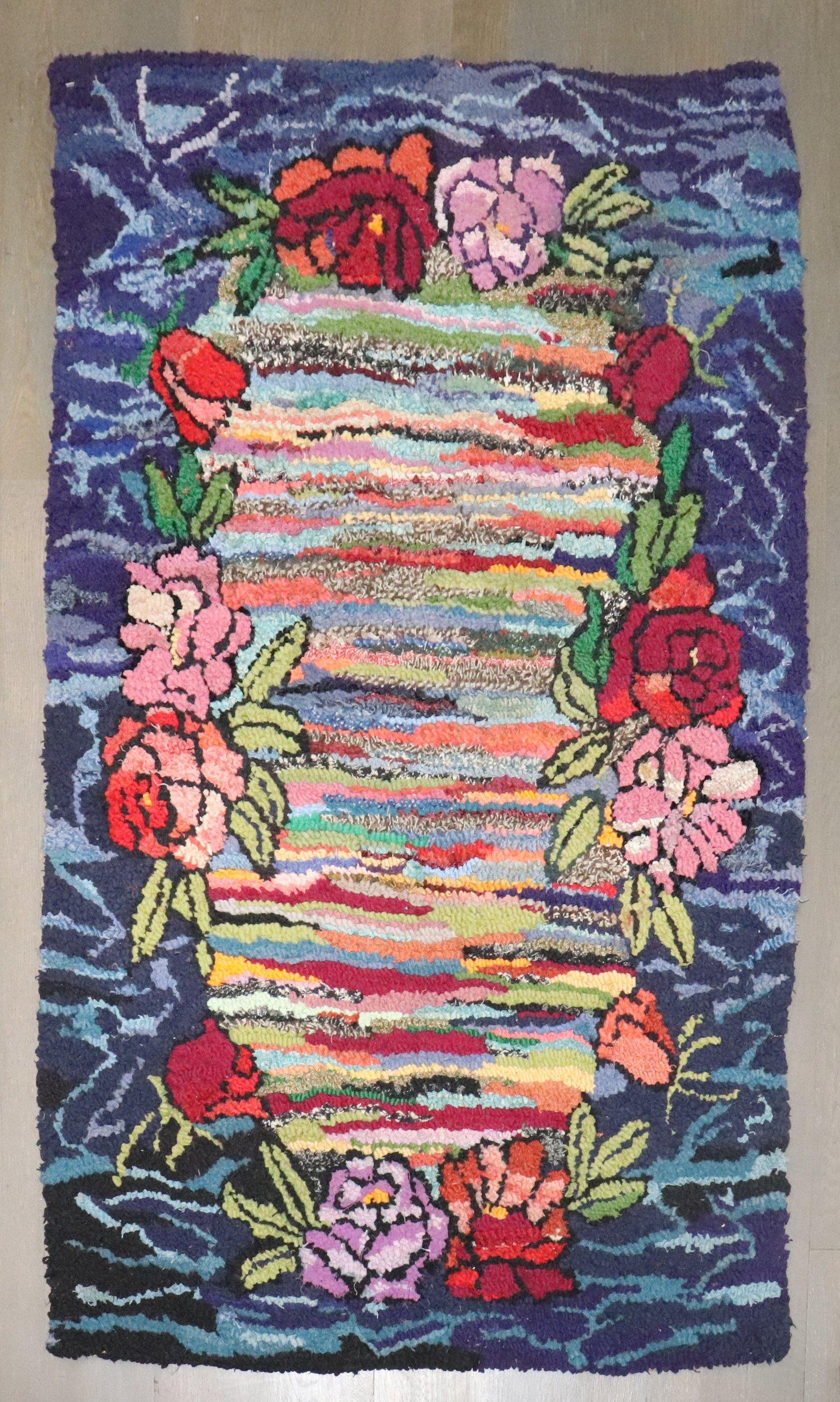 Petit tapis floral crocheté américain du début du 20e siècle

Détails
rug no.	j4600
taille	2' 7