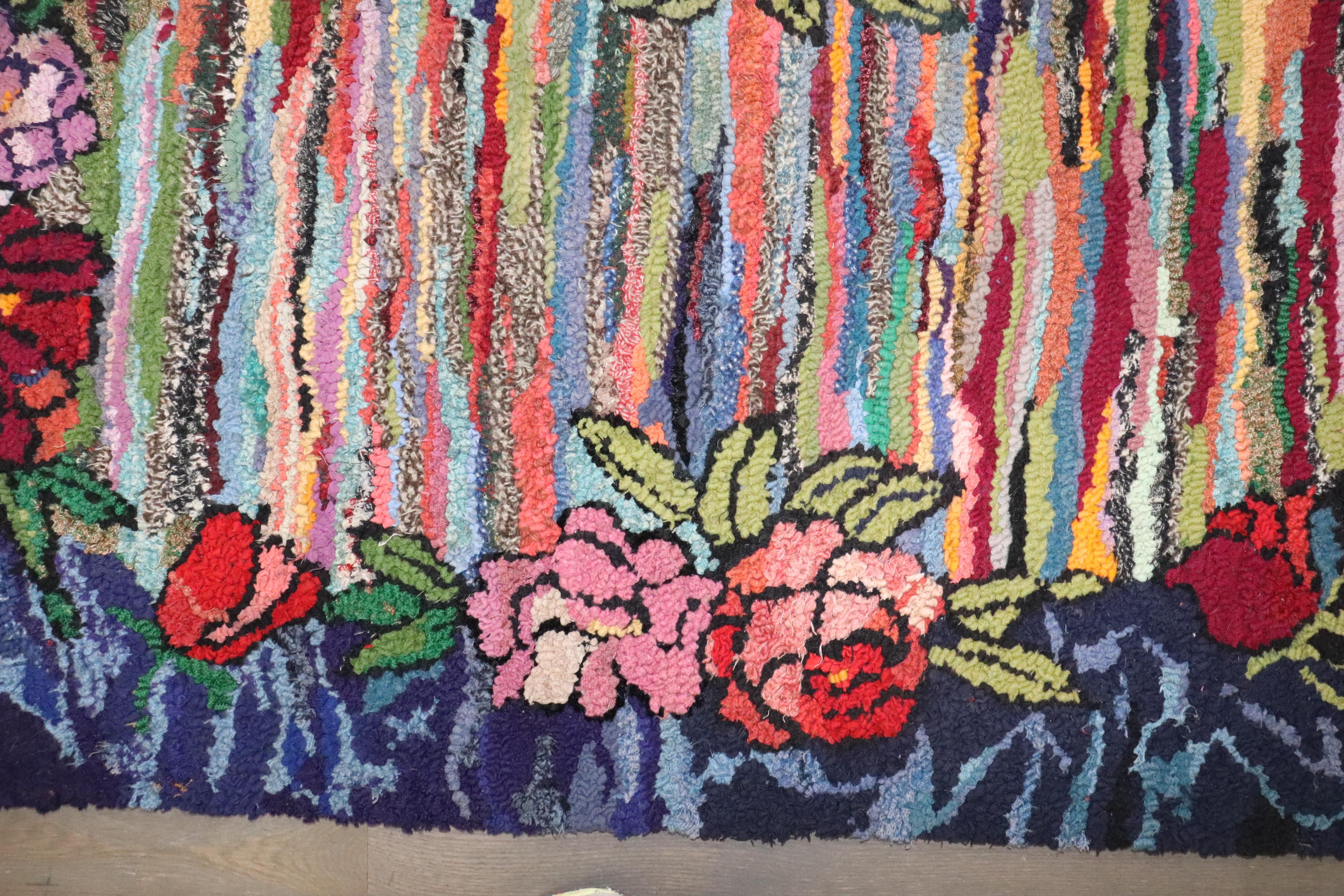 Jute Petit tapis crocheté américain de la Collection Zabihi Dazzling Floral en vente