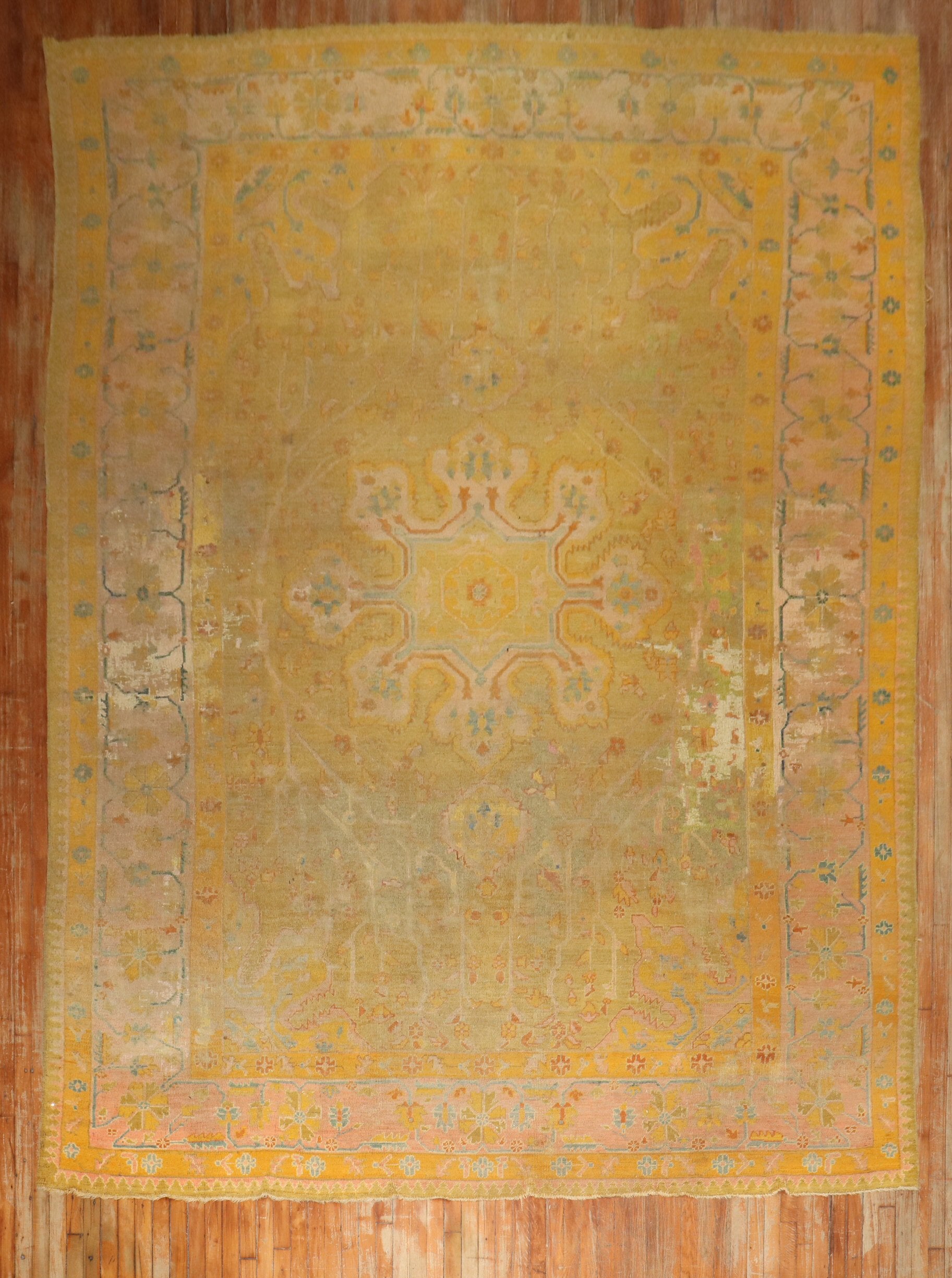 Fin du 19ème siècle, ancien tapis turc Oushak vieilli

Détails
rug no.	j3375
taille	9' 9