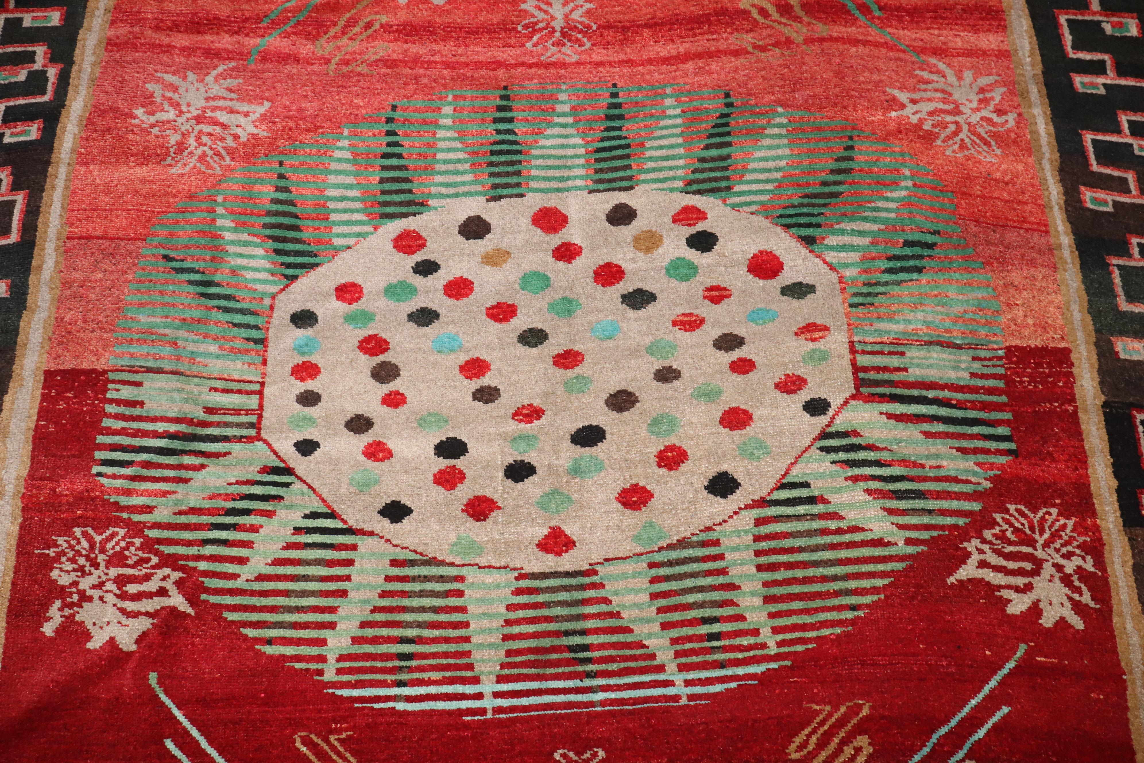 Tappeto Zabihi Collection'S Dramatic Anatolian Antique In condizioni buone in vendita a New York, NY