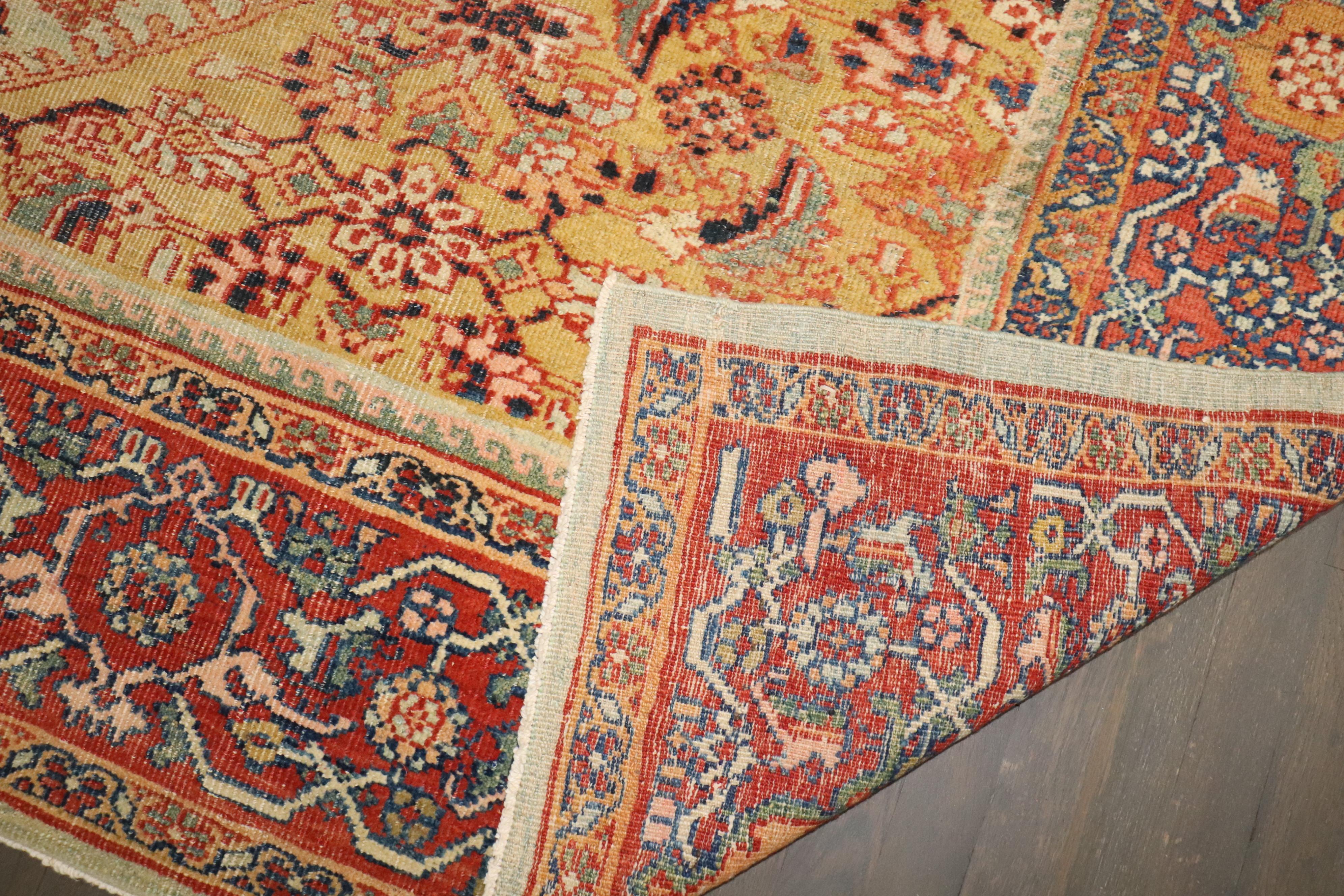 Zabihi Collection Dramatic Square Size Mahal Sultanabad Rugs in vendita 4
