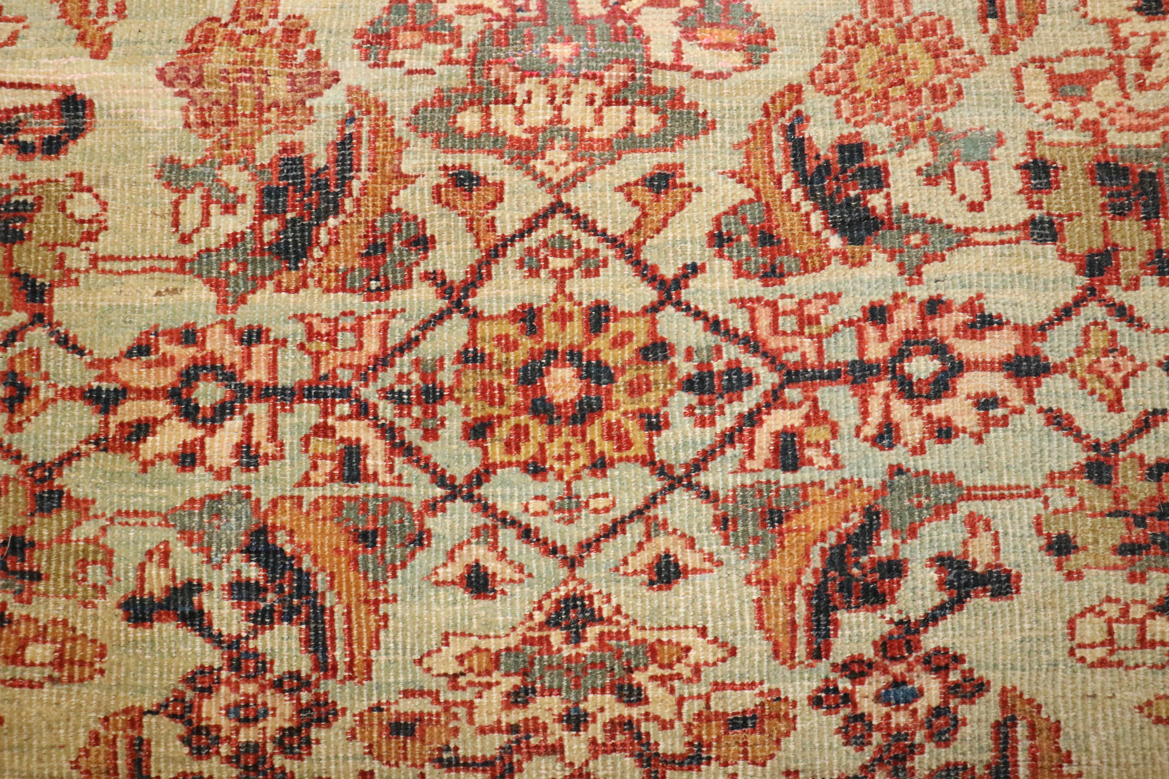 Zabihi Collection Dramatic Square Size Mahal Sultanabad Rugs in vendita 5