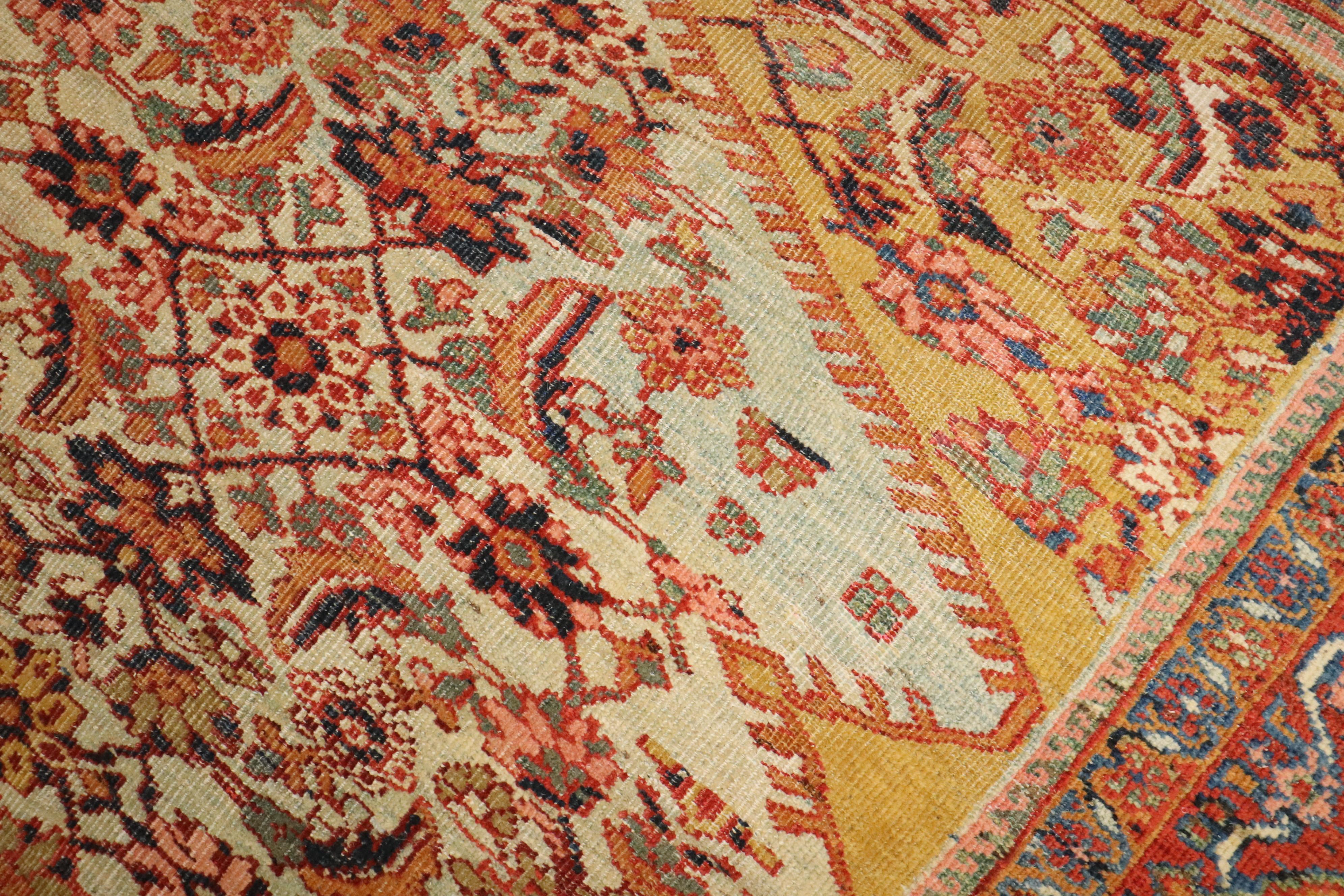 Zabihi Collection Dramatic Square Size Mahal Sultanabad Rugs in vendita 2