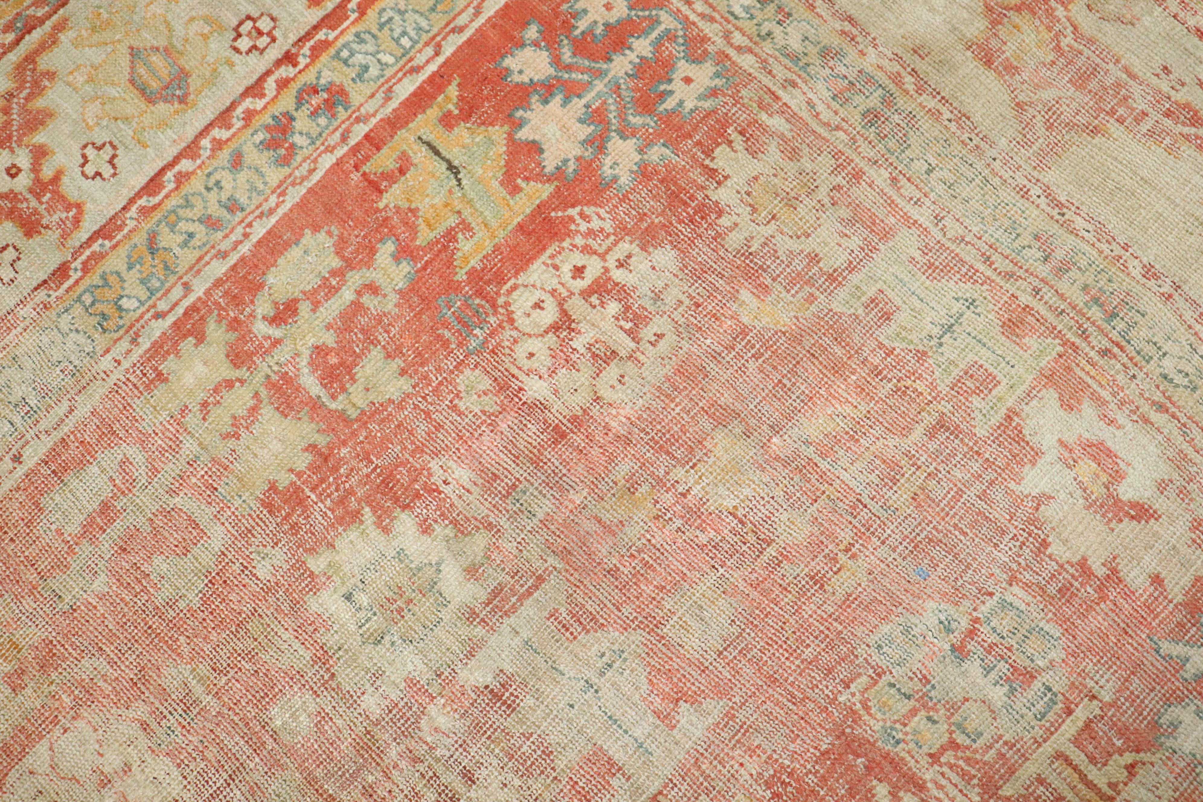 una antigua alfombra turca Oushak cuadrada de principios del siglo XX, tamaño habitación

Detalles
alfombra no.	j4246
talla	10' 6