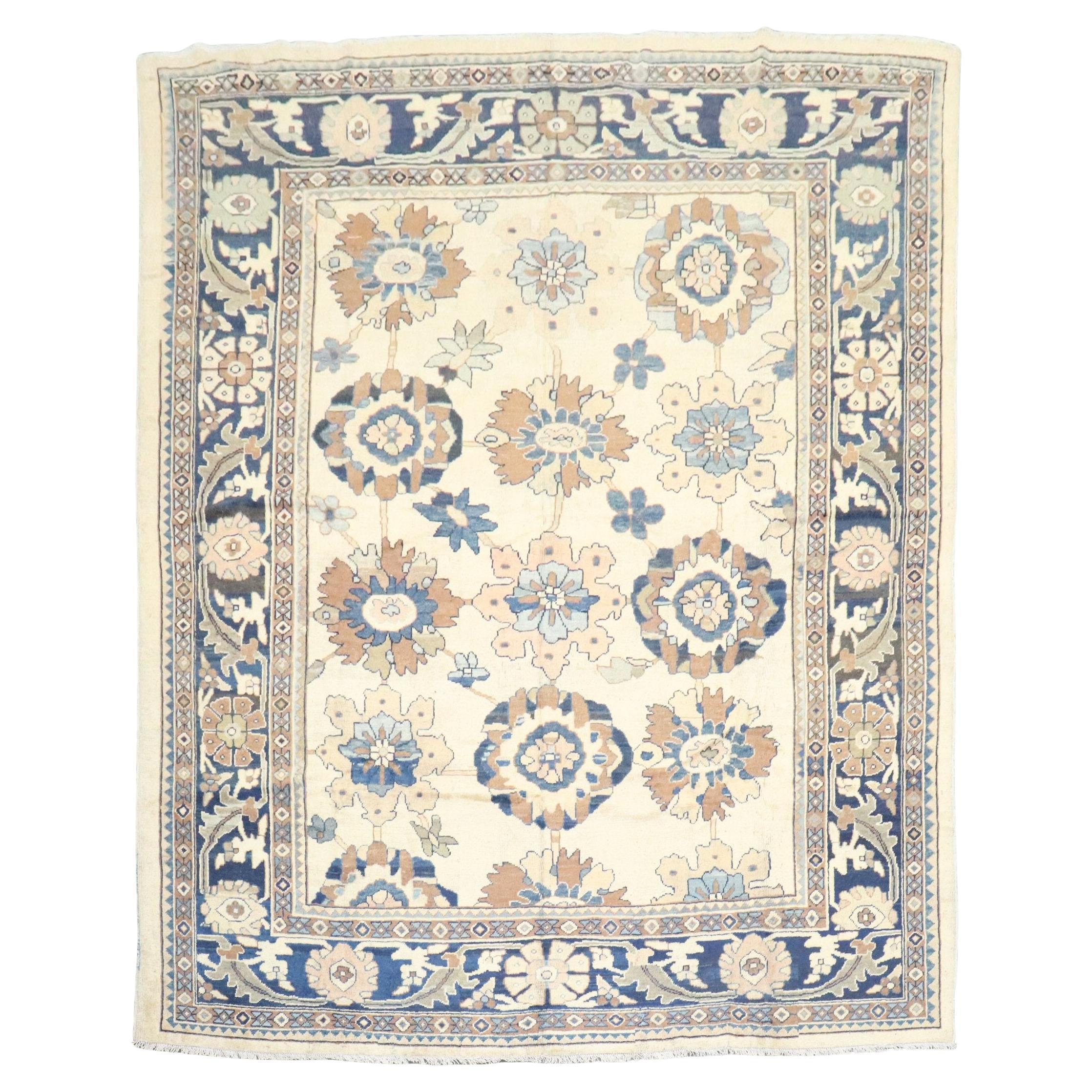 Zabihi Collection Anfang des 20. Jahrhunderts Mahal Large Scale Rug im Angebot