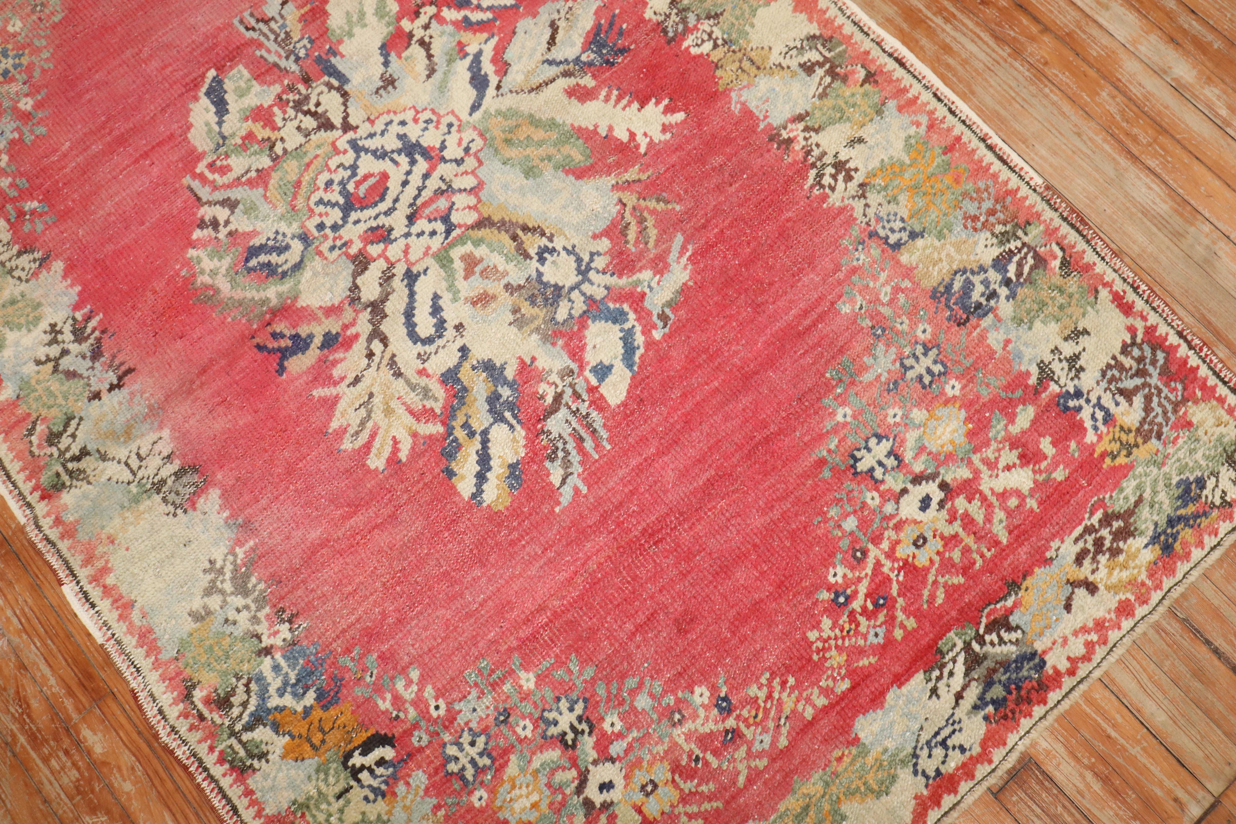 Greco Roman Zabihi Collection Early 20th Century Pink Turkish Ghiordes Rug For Sale