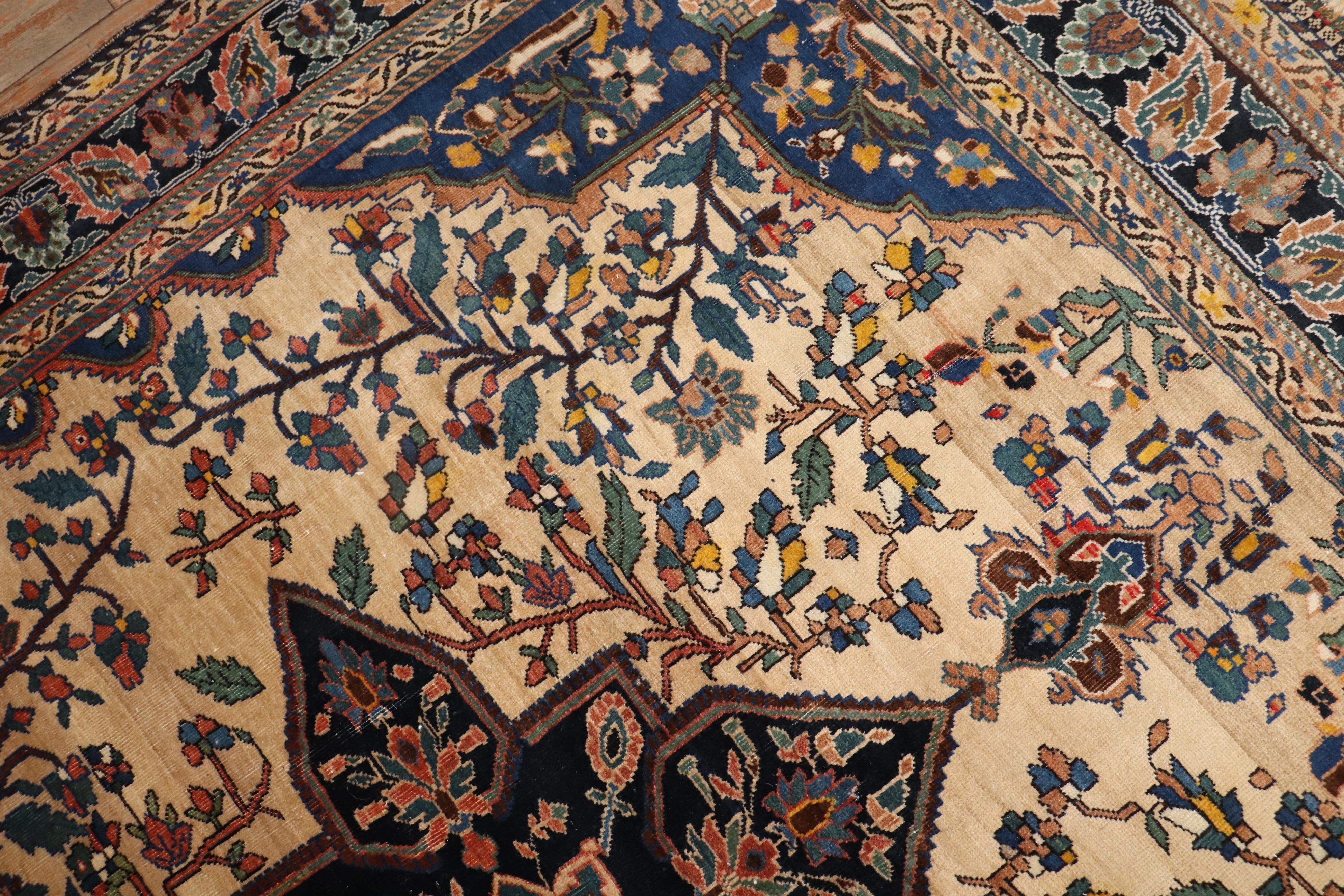 Zabihi Collection Early 20th Century Qashqai Rare Small Room Size Rug In Good Condition For Sale In New York, NY