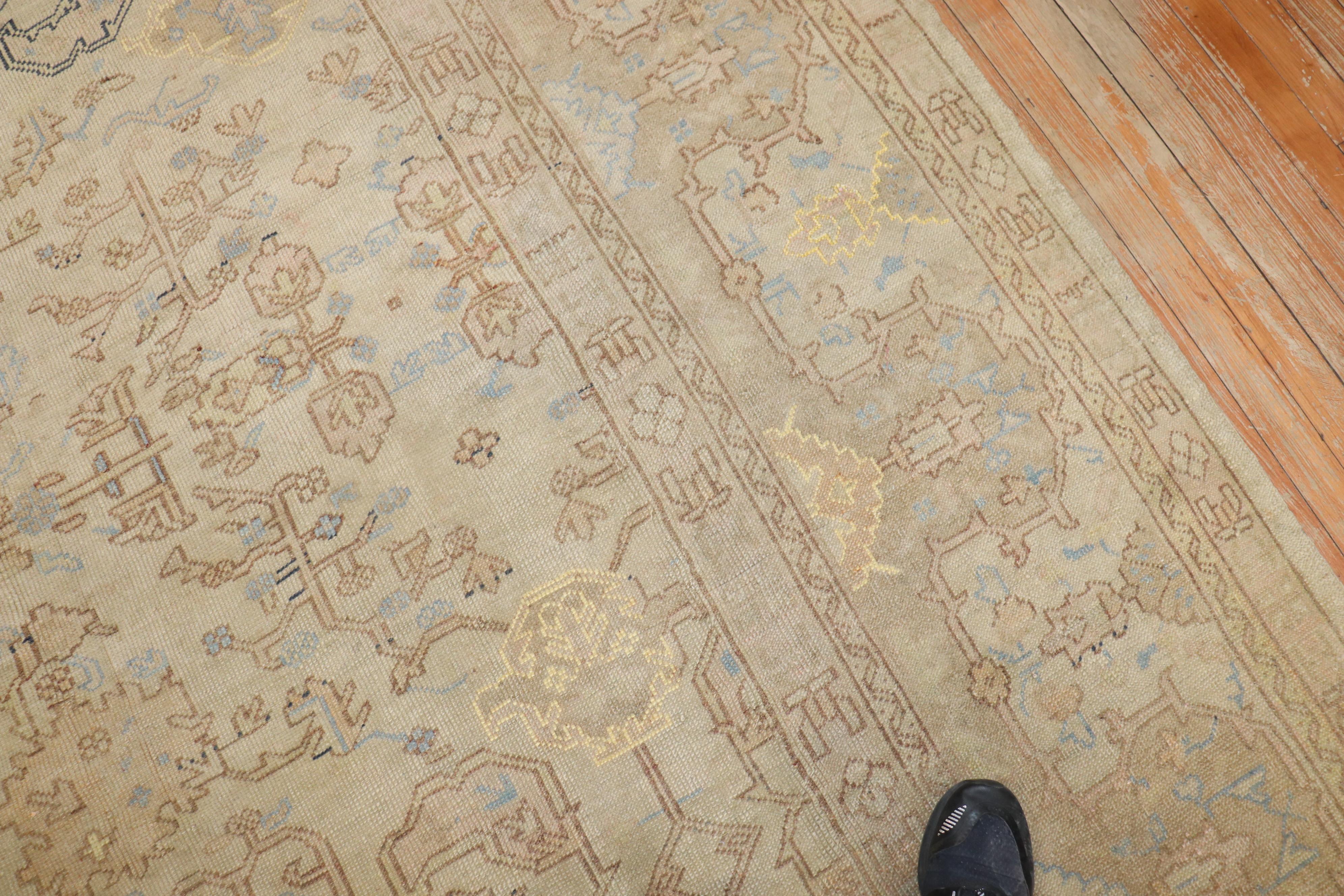 ein quadratischer türkisch-anatolischer Teppich aus dem frühen 20.

Einzelheiten
Teppich nein.	j2484
Größe	11' 9