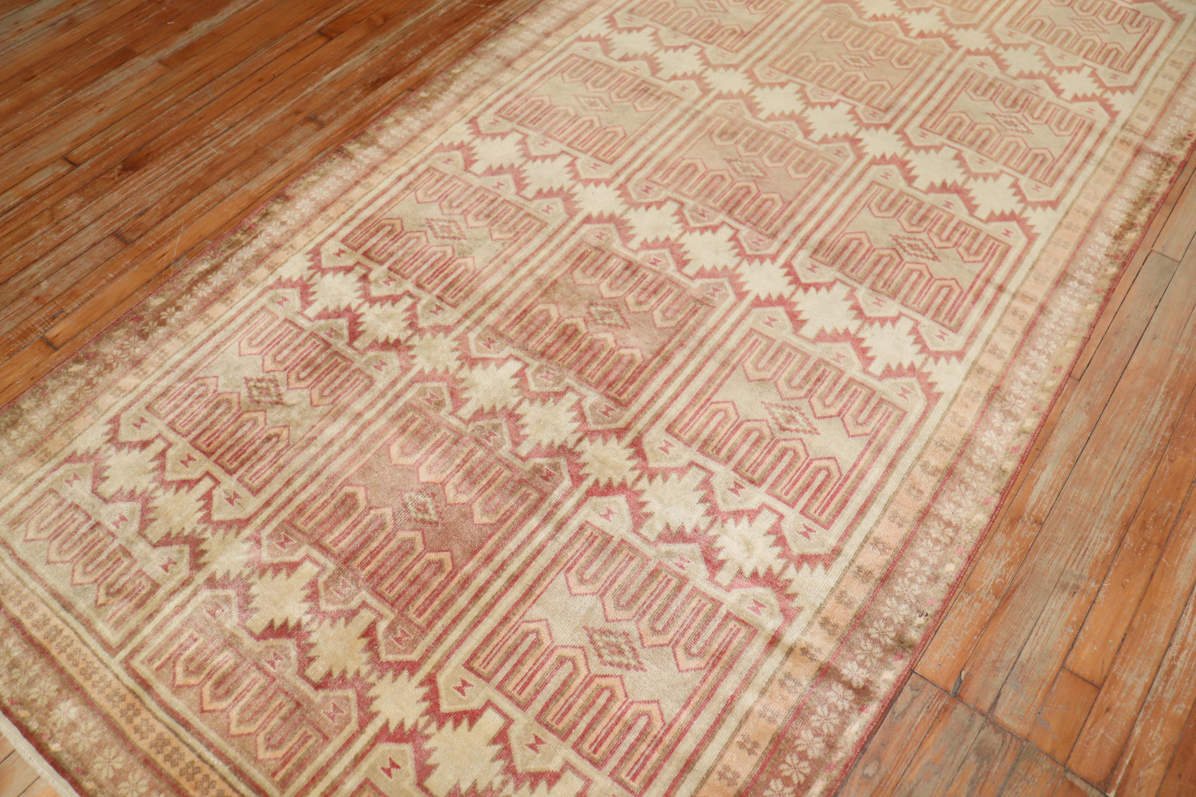 Mitte 20. Jahrhundert Ostturkestan Asiatischer Samarkand-Teppich


Teppich nein.	j2469
Größe	4' 10