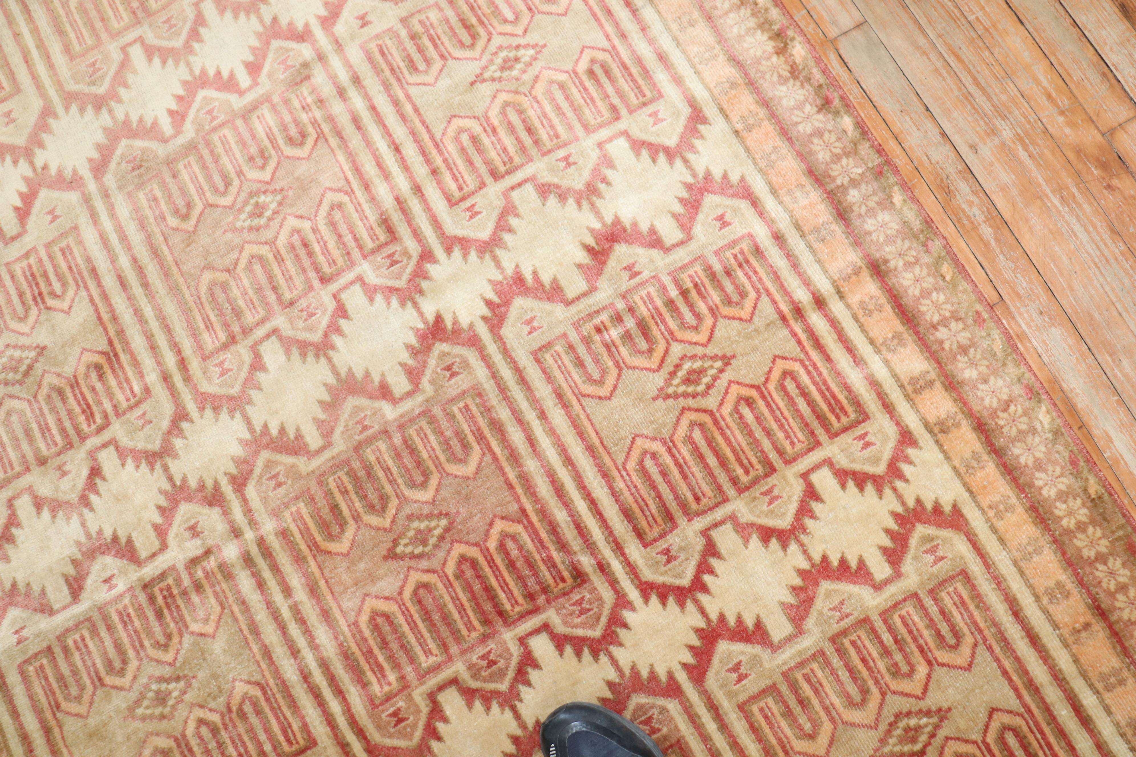 Zabihi Kollektion Ostturkestanischer Samarkand-Teppich im Zustand „Gut“ im Angebot in New York, NY