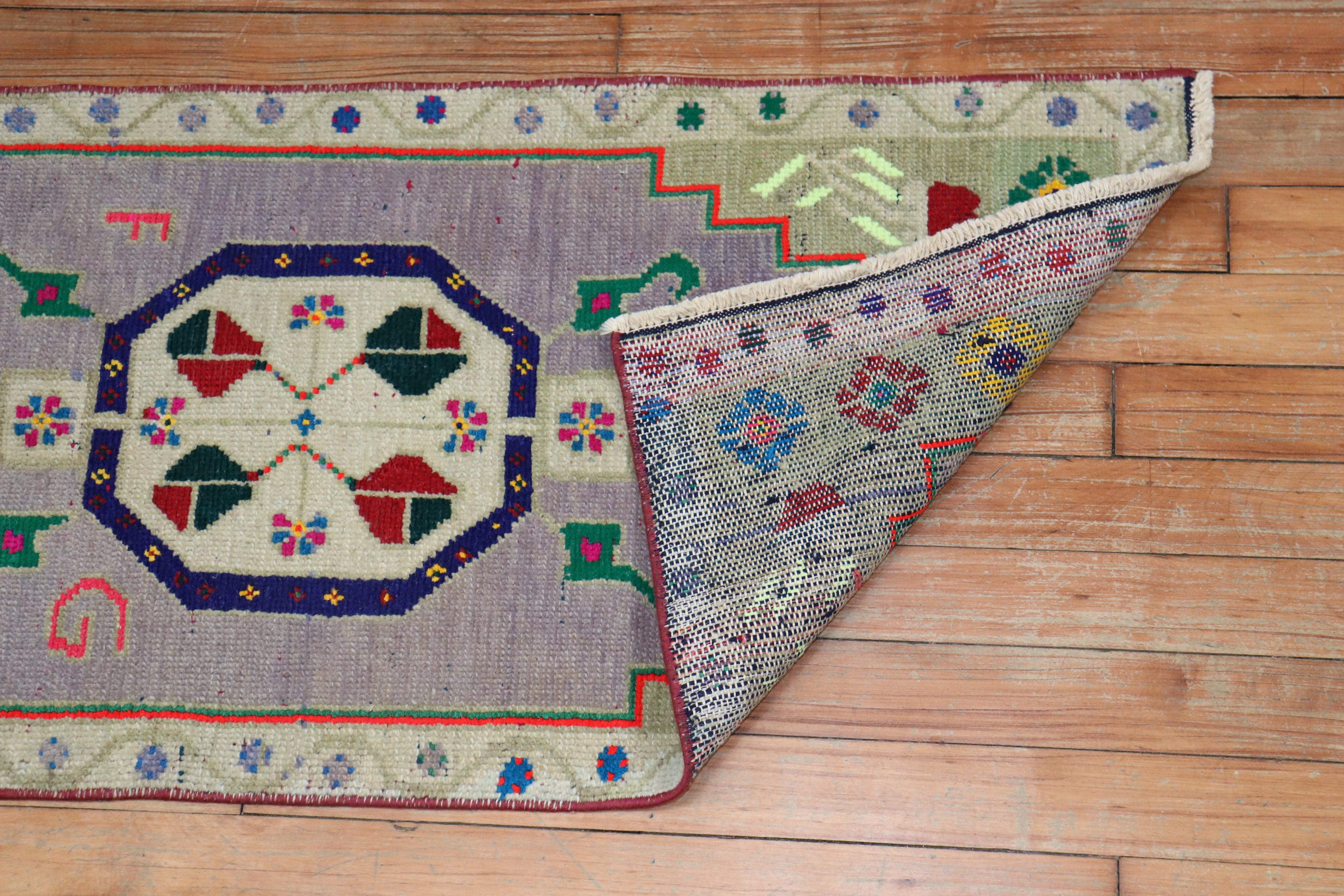 Futurista Tappeto Zabihi Collection Funky Turkish Anatolian Mat Size in vendita