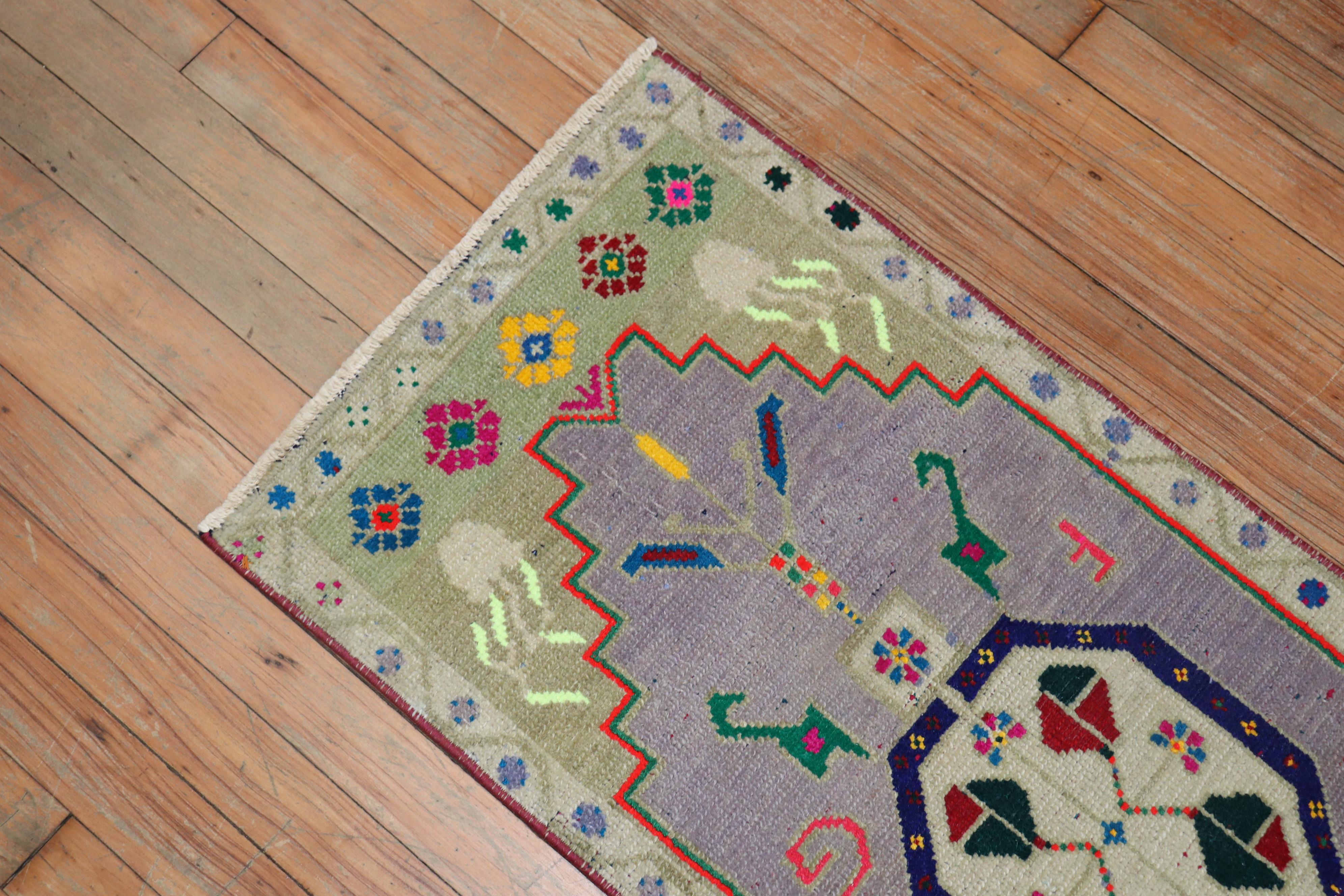 Tessuto a mano Tappeto Zabihi Collection Funky Turkish Anatolian Mat Size in vendita