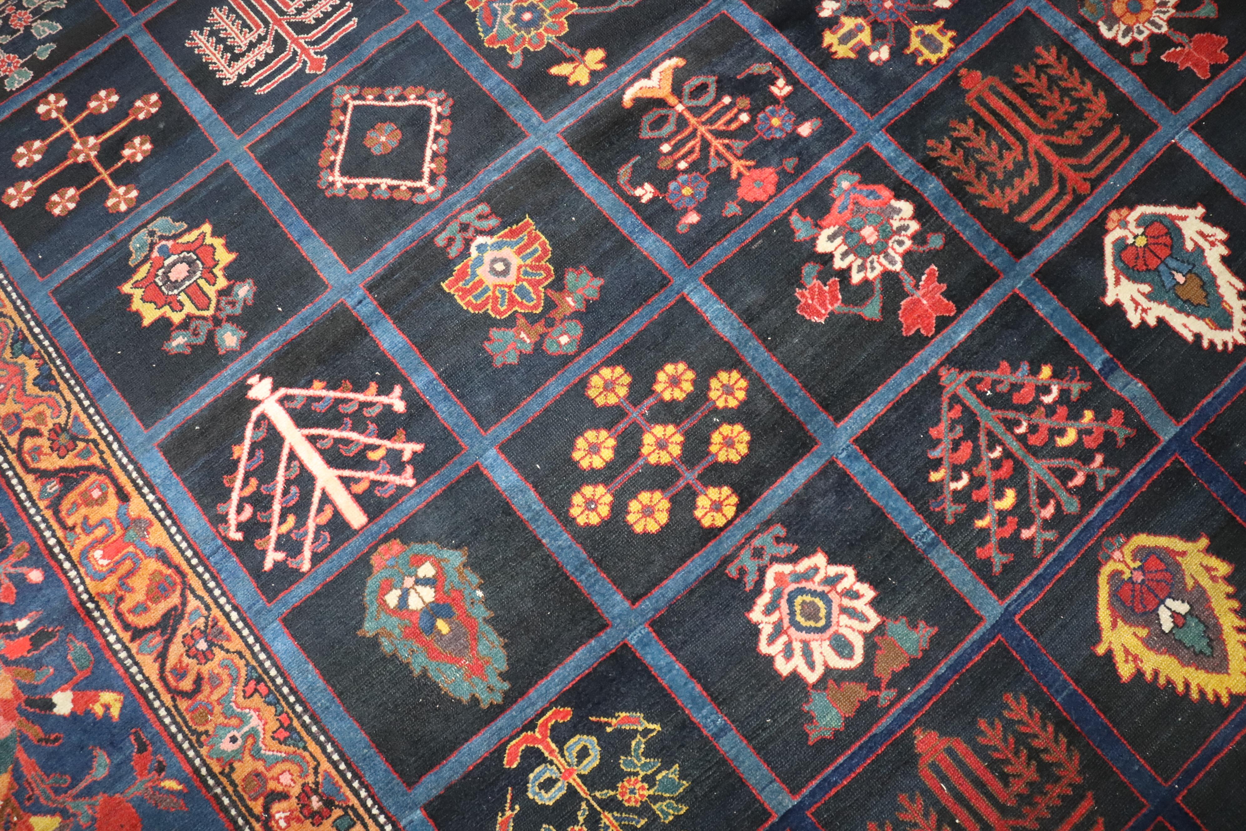 Collection Zabihi  Garden Design Square Antique Persian Bakhtiari Rug en vente 2