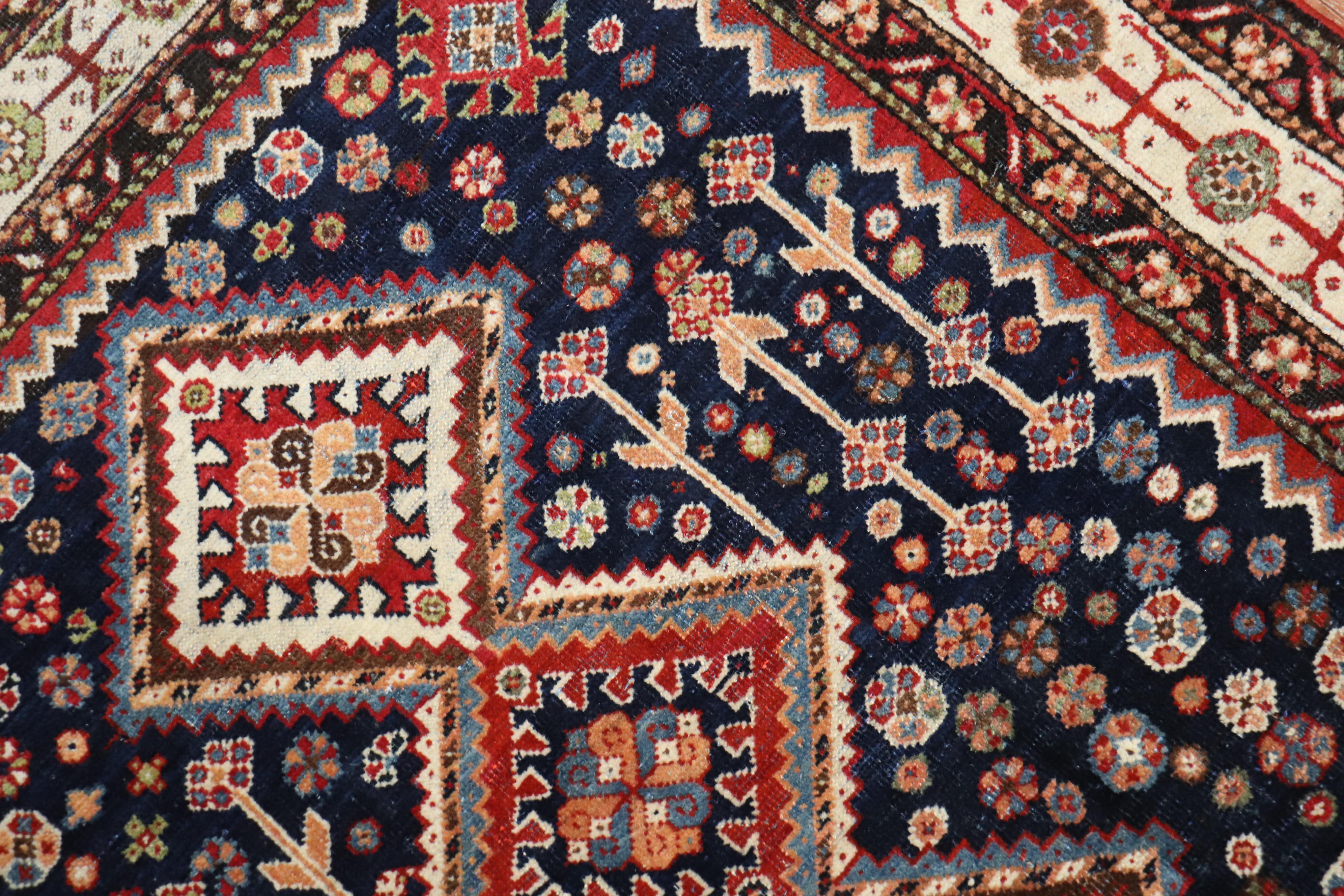 Lana Tappeto Zabihi Collection'S Geometrico Antico Persiano Shiraz in vendita