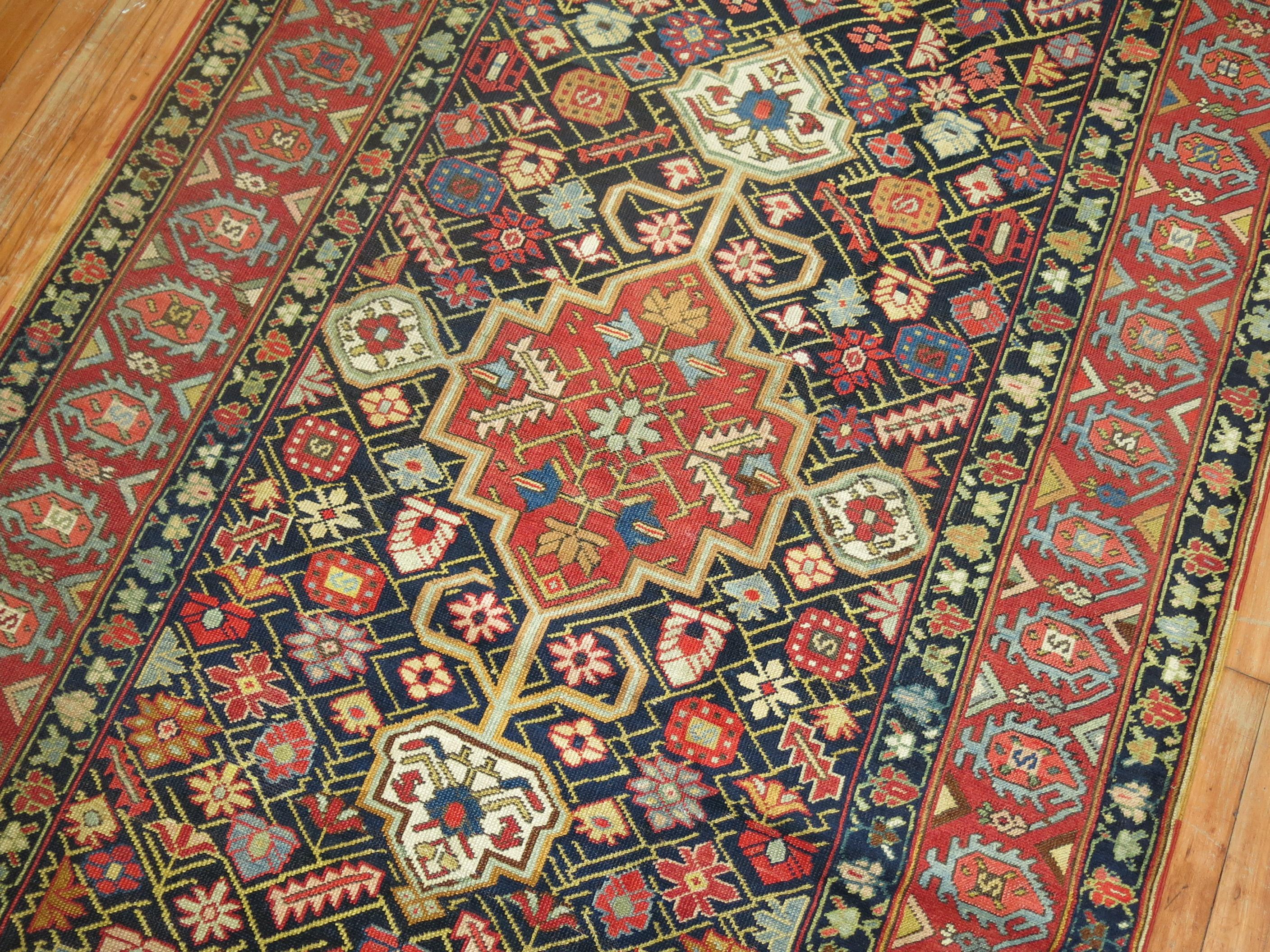Russe Tapis de couloir géométrique Karabagh Collection Zabihi en vente