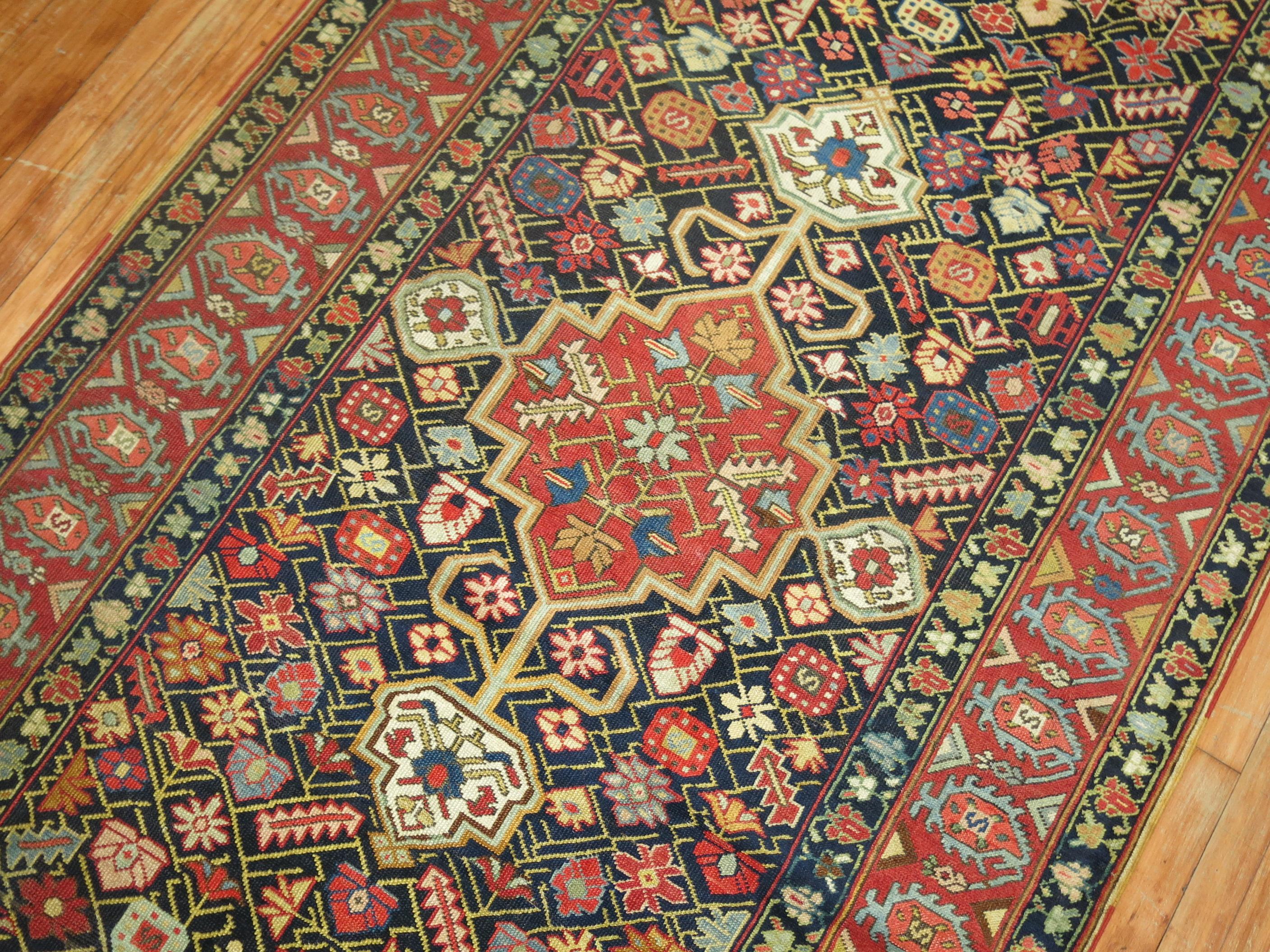Laine Tapis de couloir géométrique Karabagh Collection Zabihi en vente