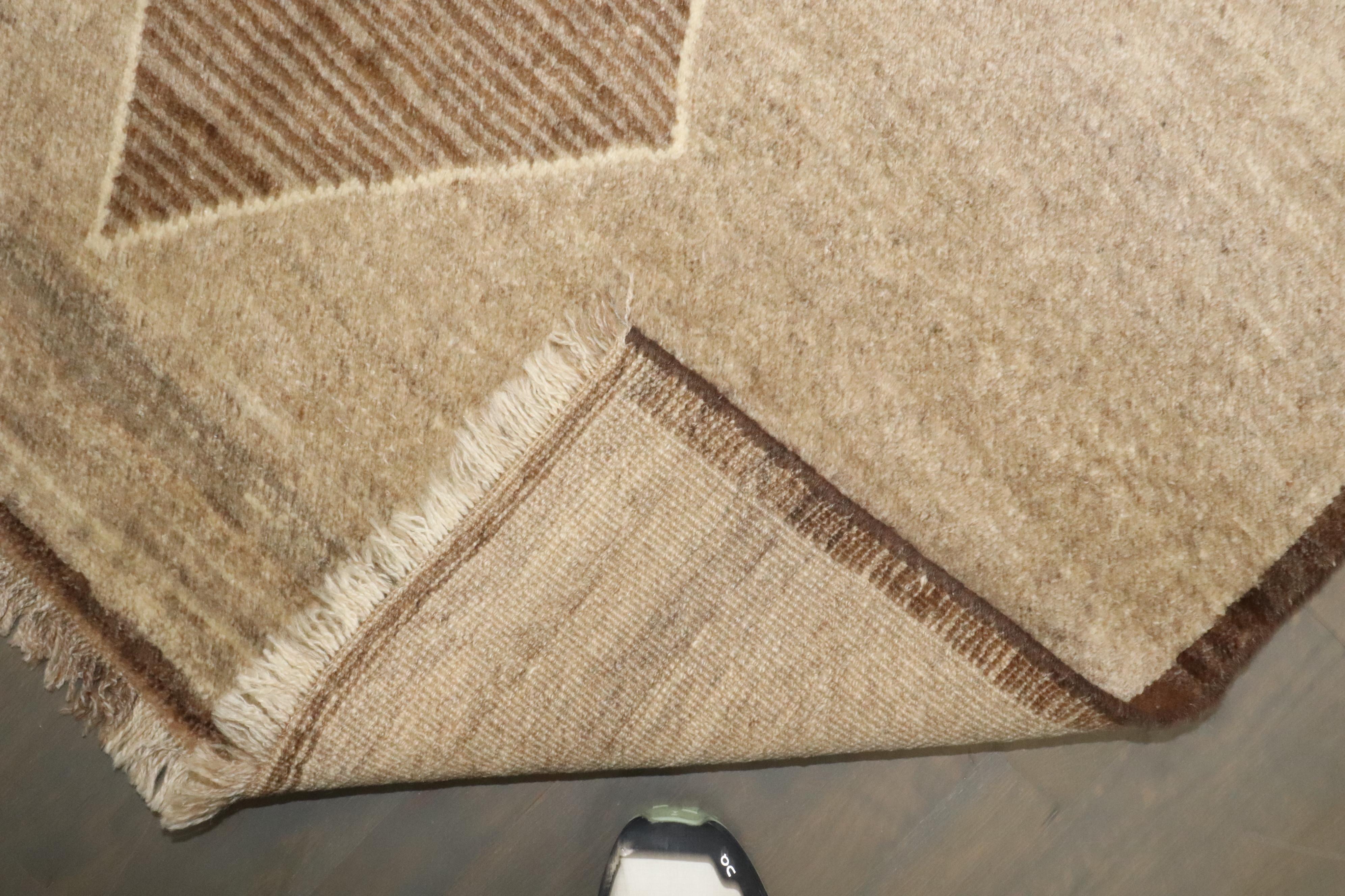 Geometrischer persischer Gabbeh-Teppich der Zabihi-Kollektion (Stammeskunst) im Angebot
