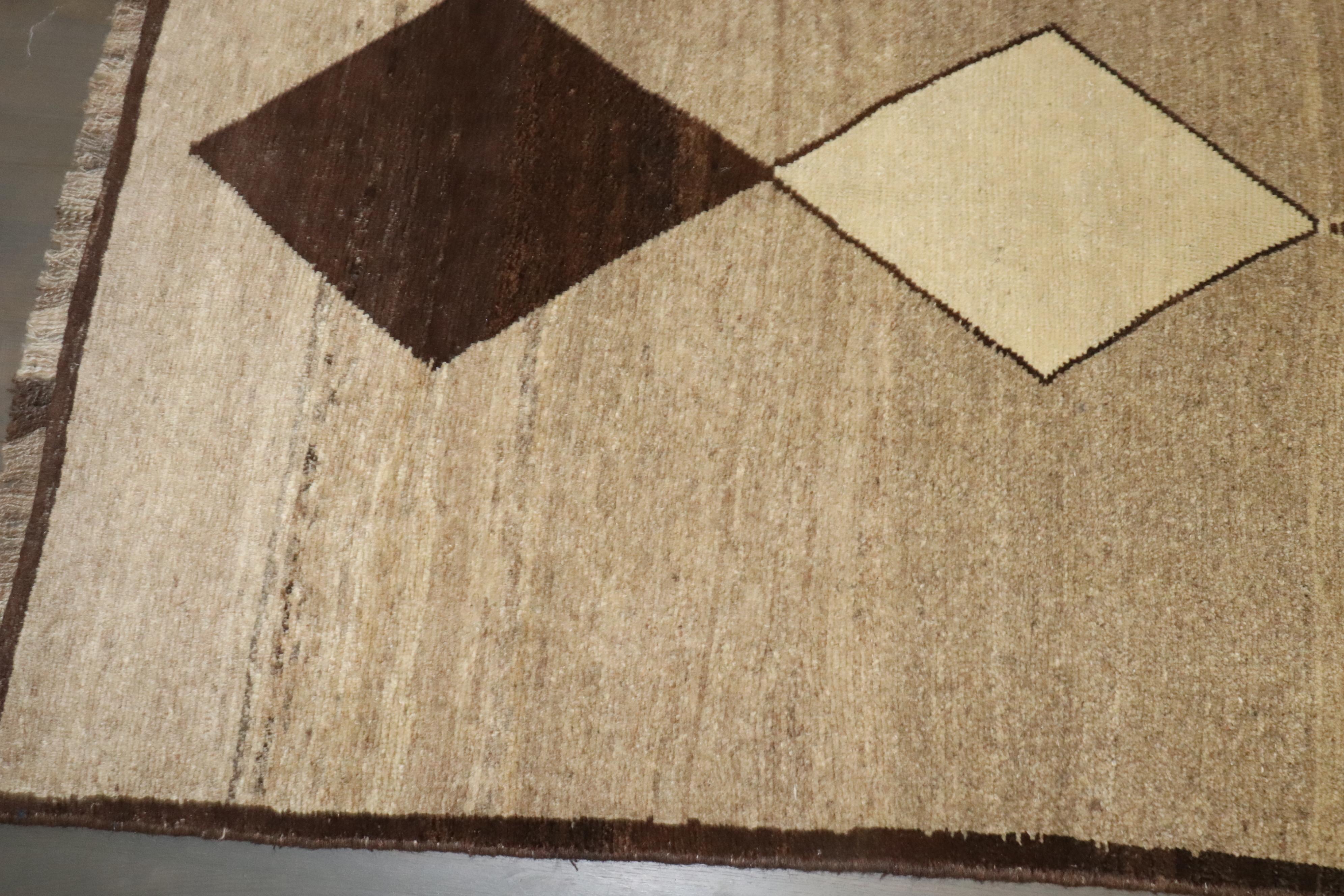 Geometrischer persischer Gabbeh-Teppich der Zabihi-Kollektion im Angebot 1
