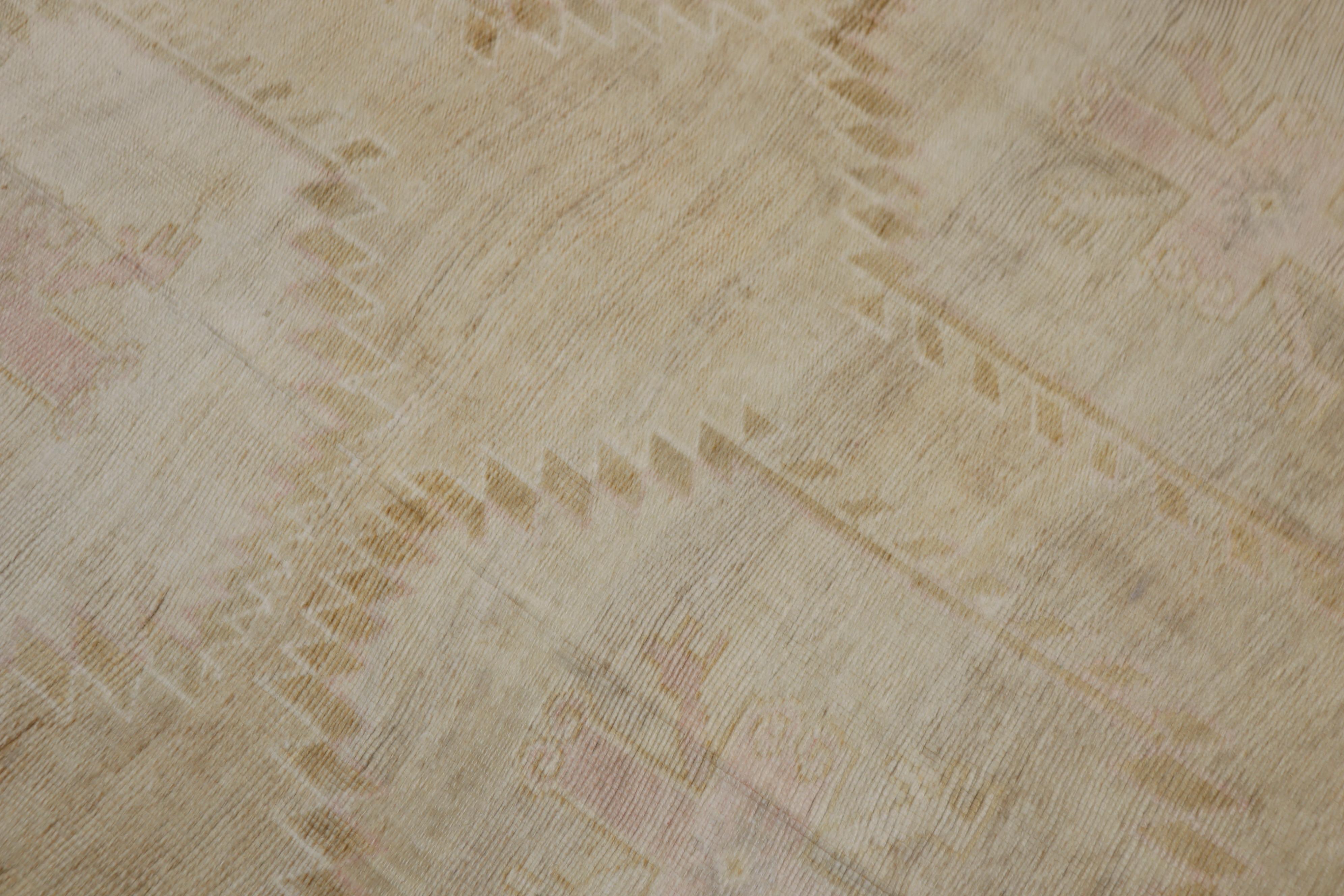 Annodato a mano Tappeto turco Zabihi Collection'S Geometric Room di dimensioni quadrate in vendita