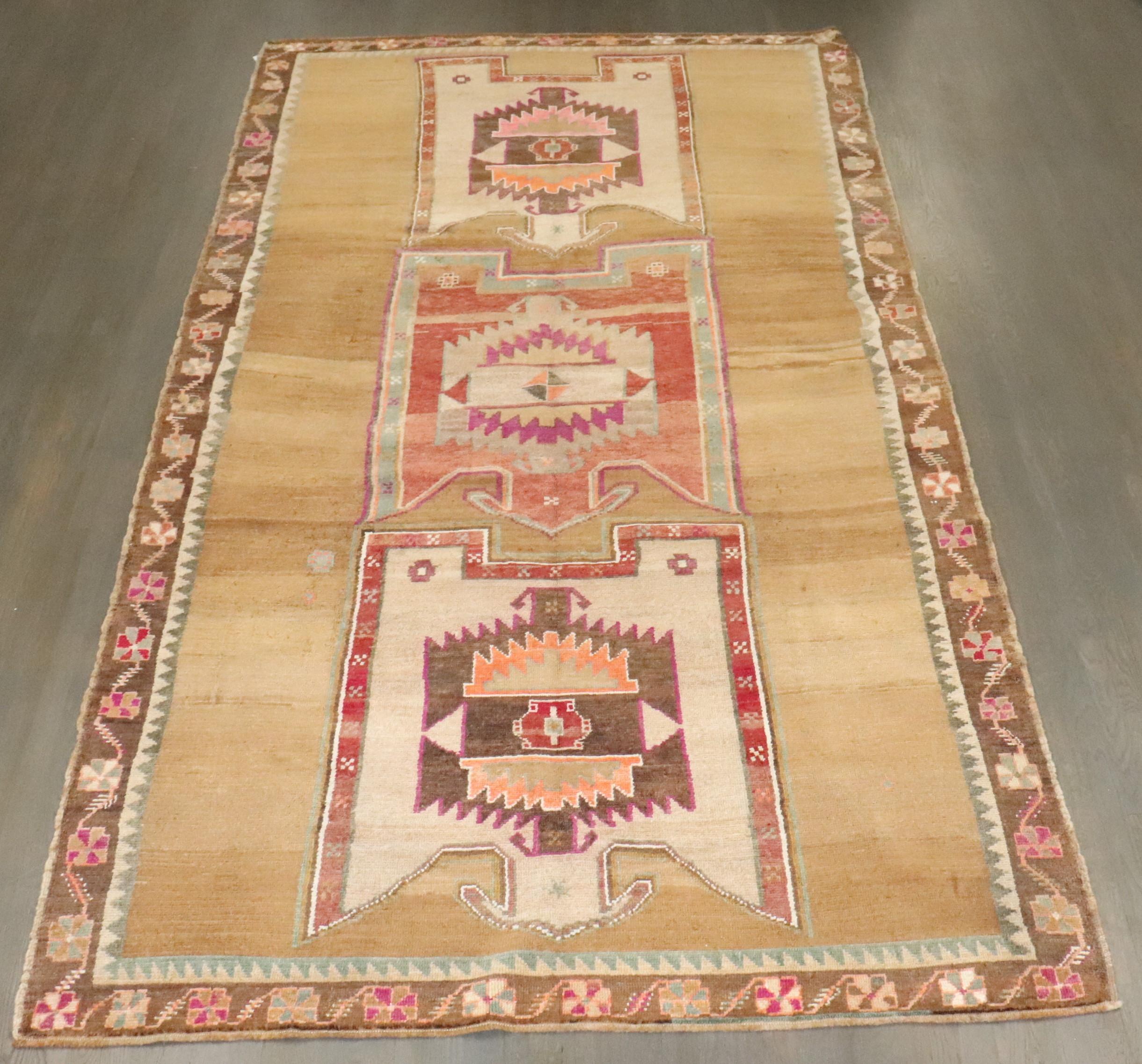 Zabihi Collection Geometric Tribal Turkish Gallery Runner (Wolle) im Angebot