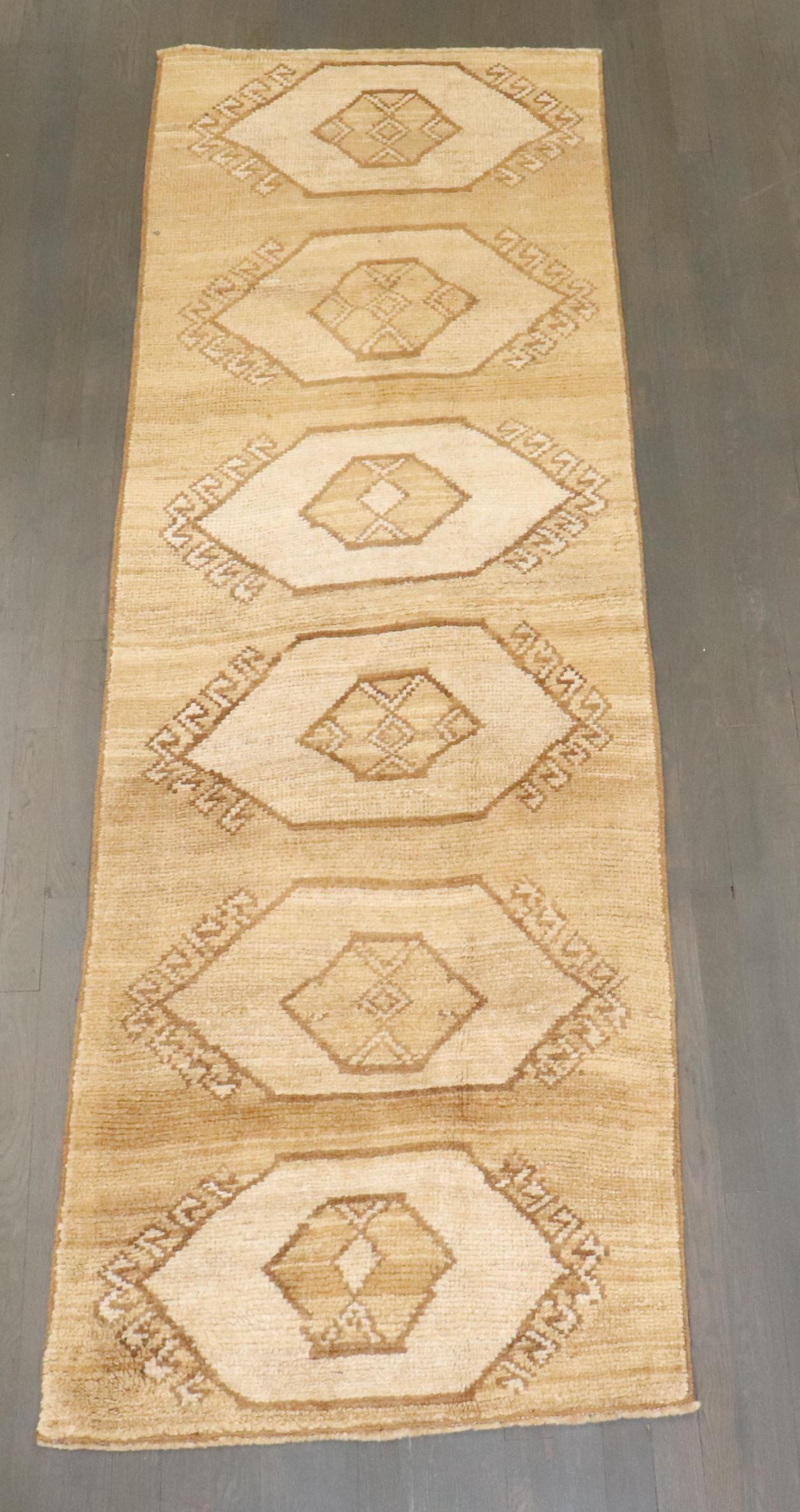 Turco Runner turco tribale geometrico della Collection'S di Zabihi in vendita