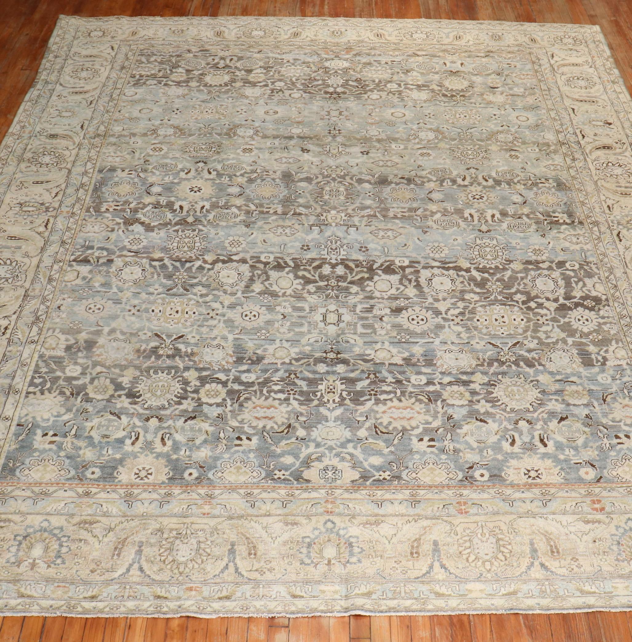 Una alfombra antigua persa Malayer de principios del siglo XX lavada en gris y azul

Detalles
alfombra no.	j2555
talla	10' 5