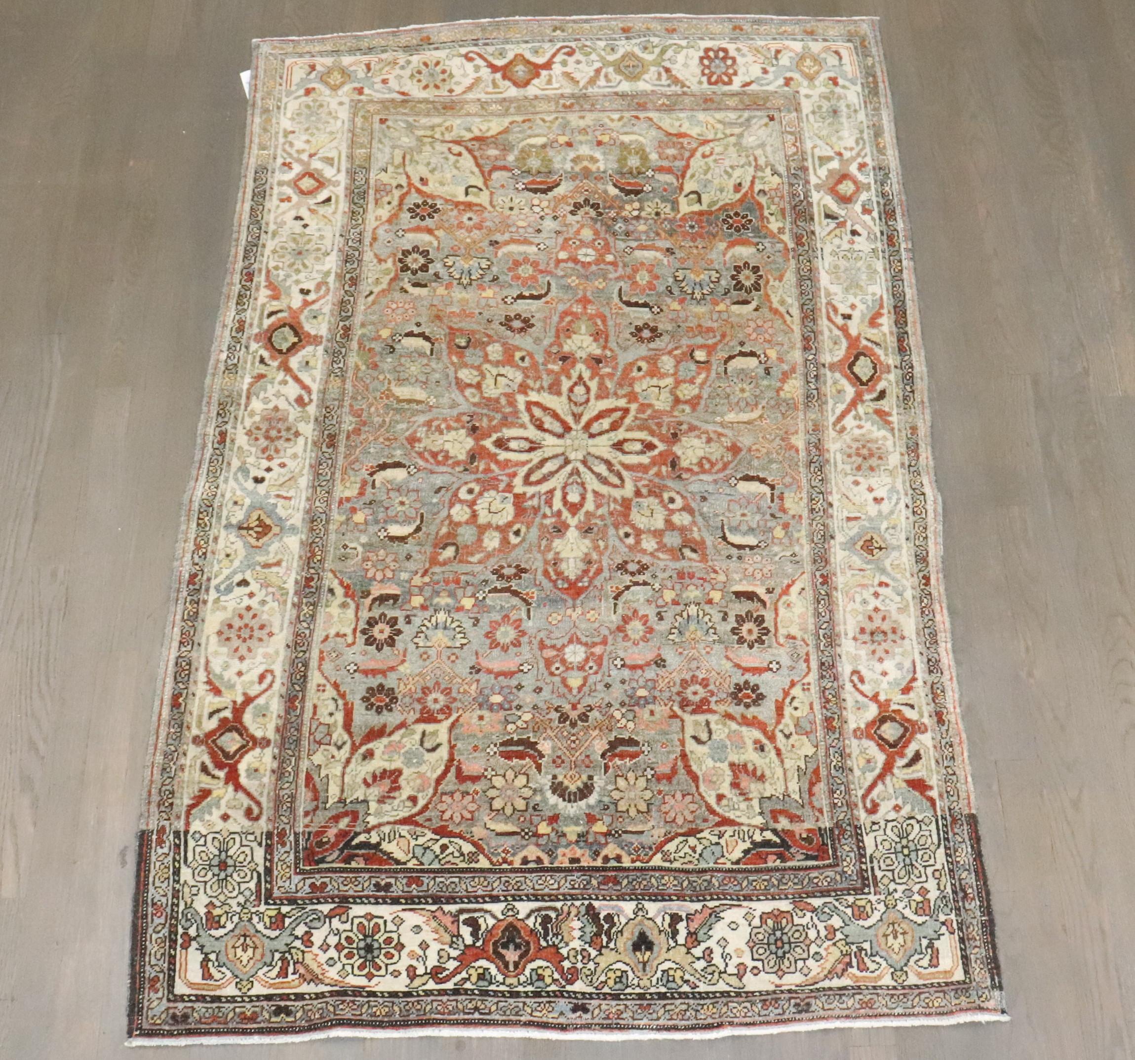 Tessuto a mano Tappeto Zabihi Collection Grigio Antico Persiano Sarouk Ferehan in vendita