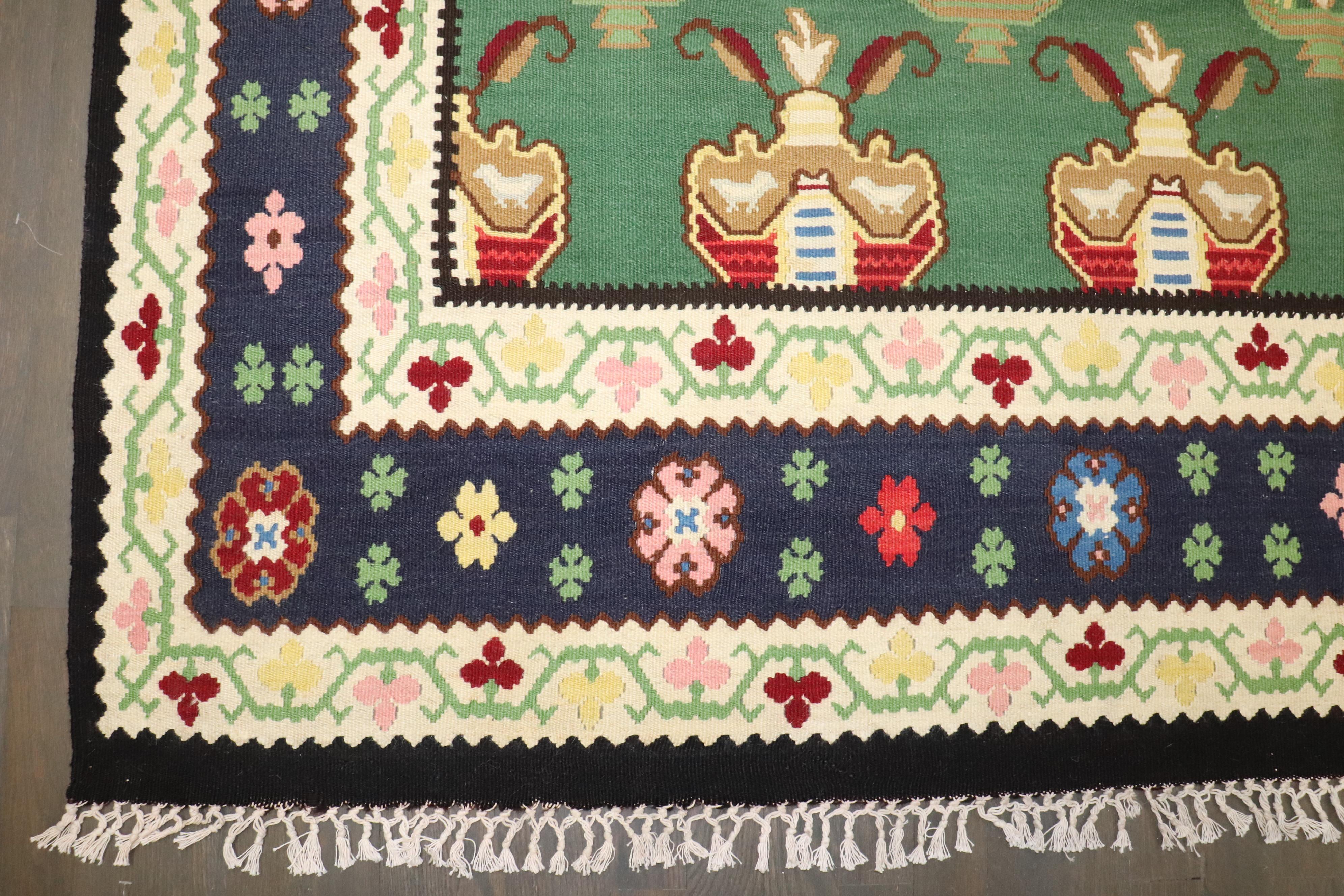 Russo Kilim verde di Besserabian della collezione Zabihi in vendita