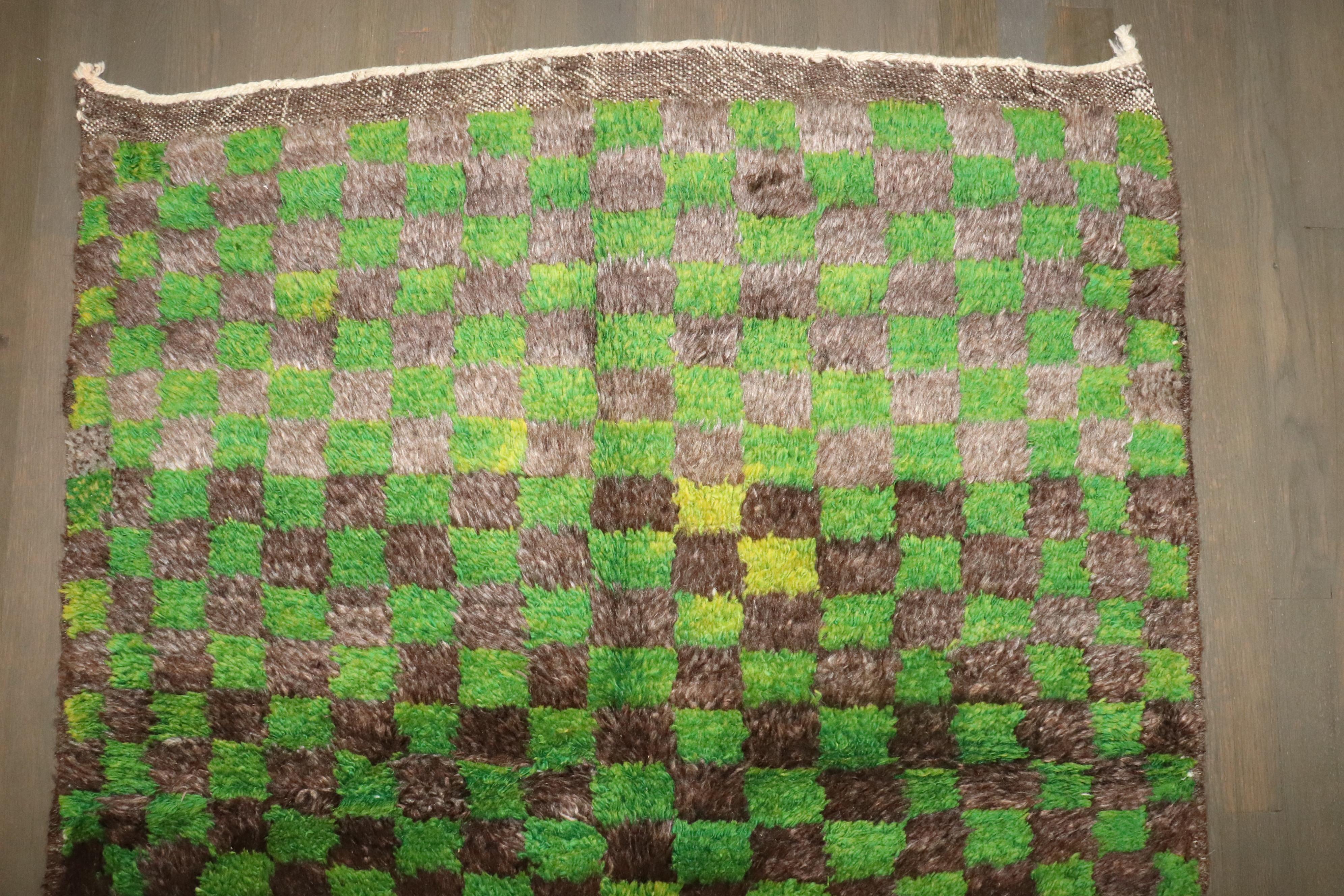 Zabihi Collection Grüner Türkischer Tulu-Teppich im Vintage-Stil (Handgewebt) im Angebot