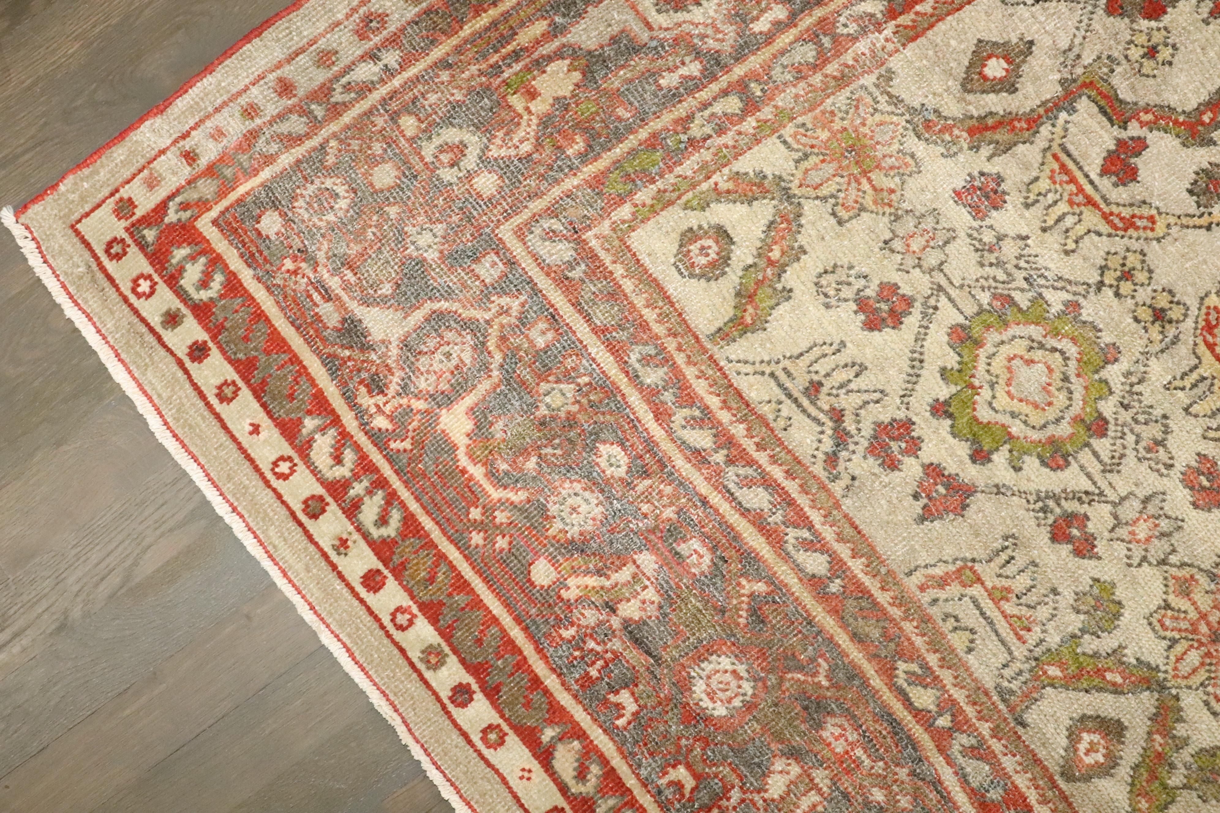 Zabihi Collection Elfenbein Antiker Persischer Mahal Teppich im Zustand „Relativ gut“ im Angebot in New York, NY