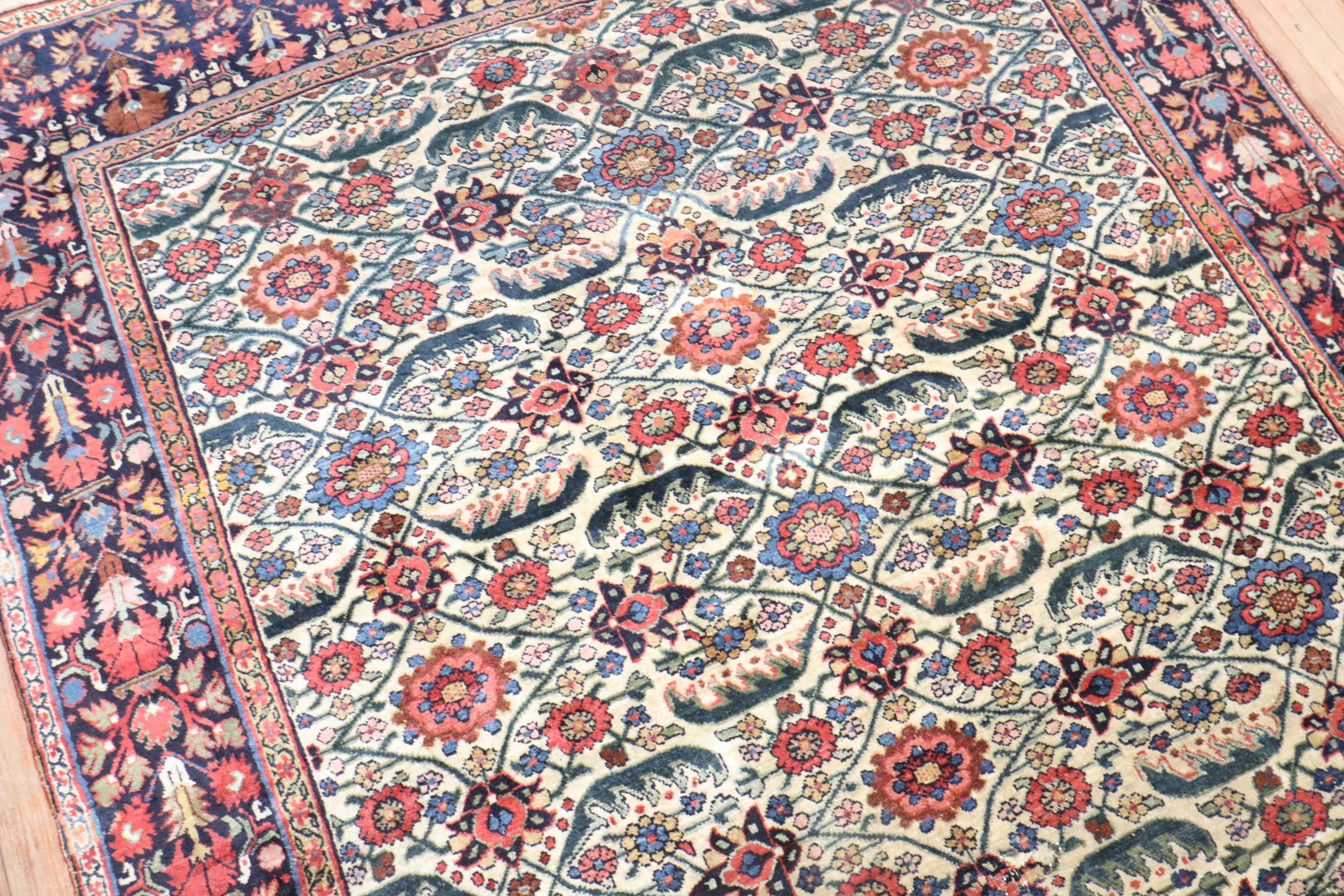 Tappeto bidjar persiano a fondo avorio floreale del primo quarto del XX secolo

Dettagli
rug no.	j3988
dimensione	5' 9