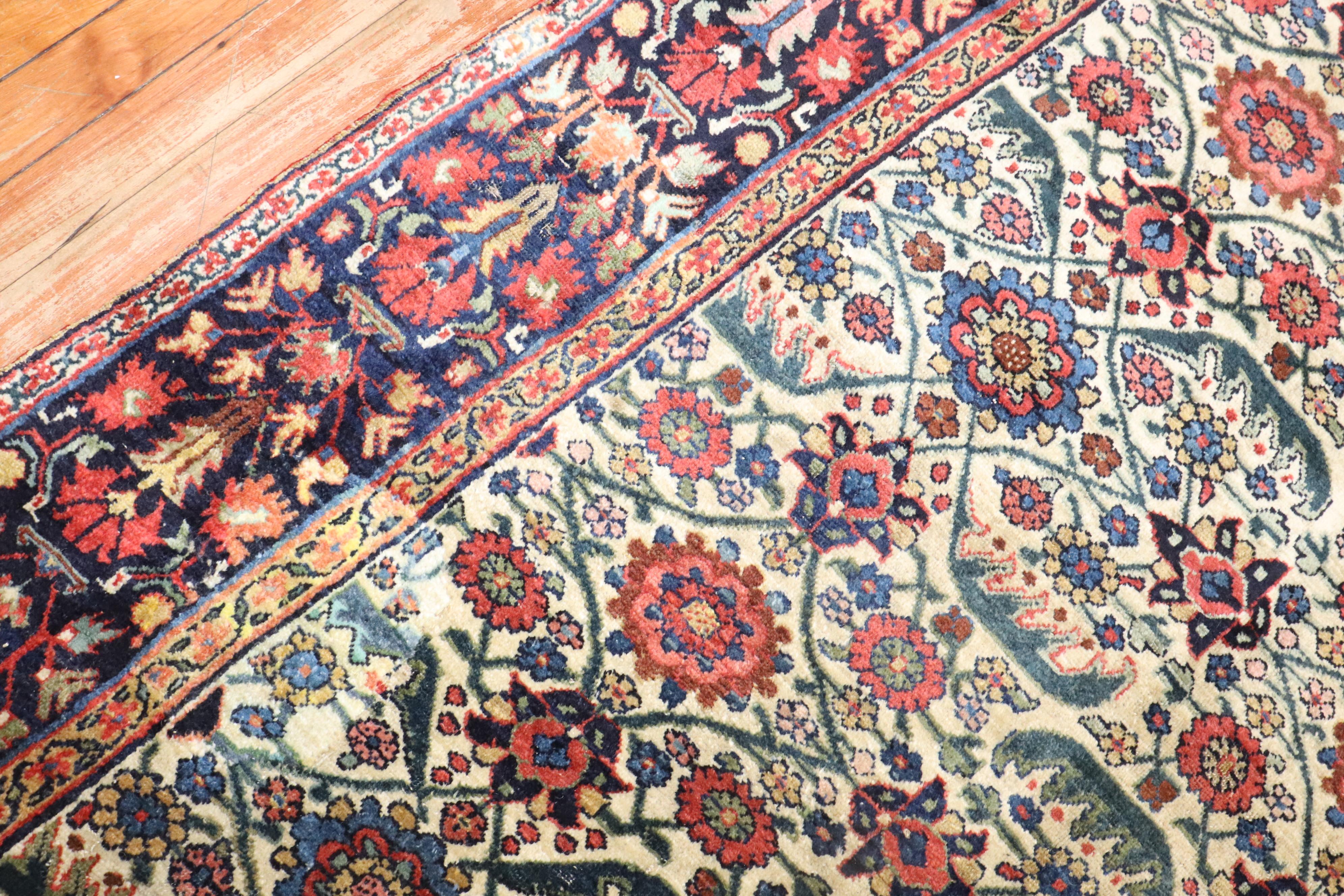 Tappeto Zabihi Collection'S Ivory Field Antique Persian Bidjar Gallery (a) Gallery in vendita 1