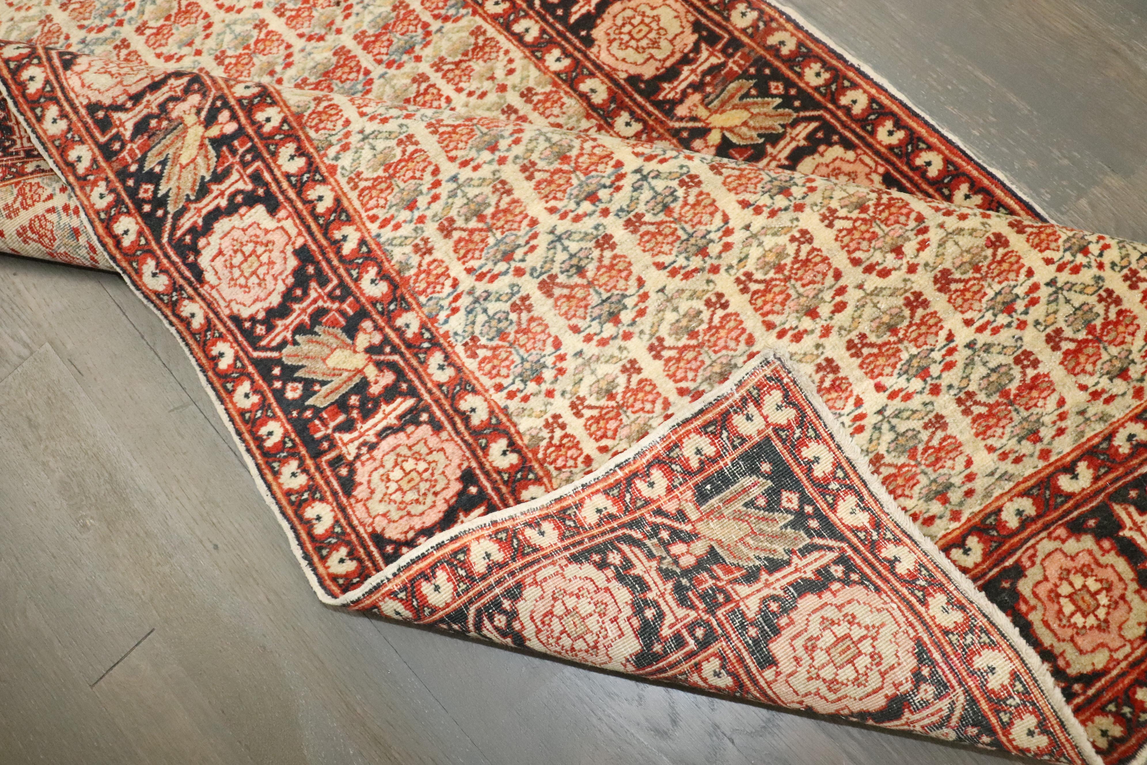 Zabihi Colección Tabriz Marfil Haji Jalili Alfombra Persa Fina en venta 7
