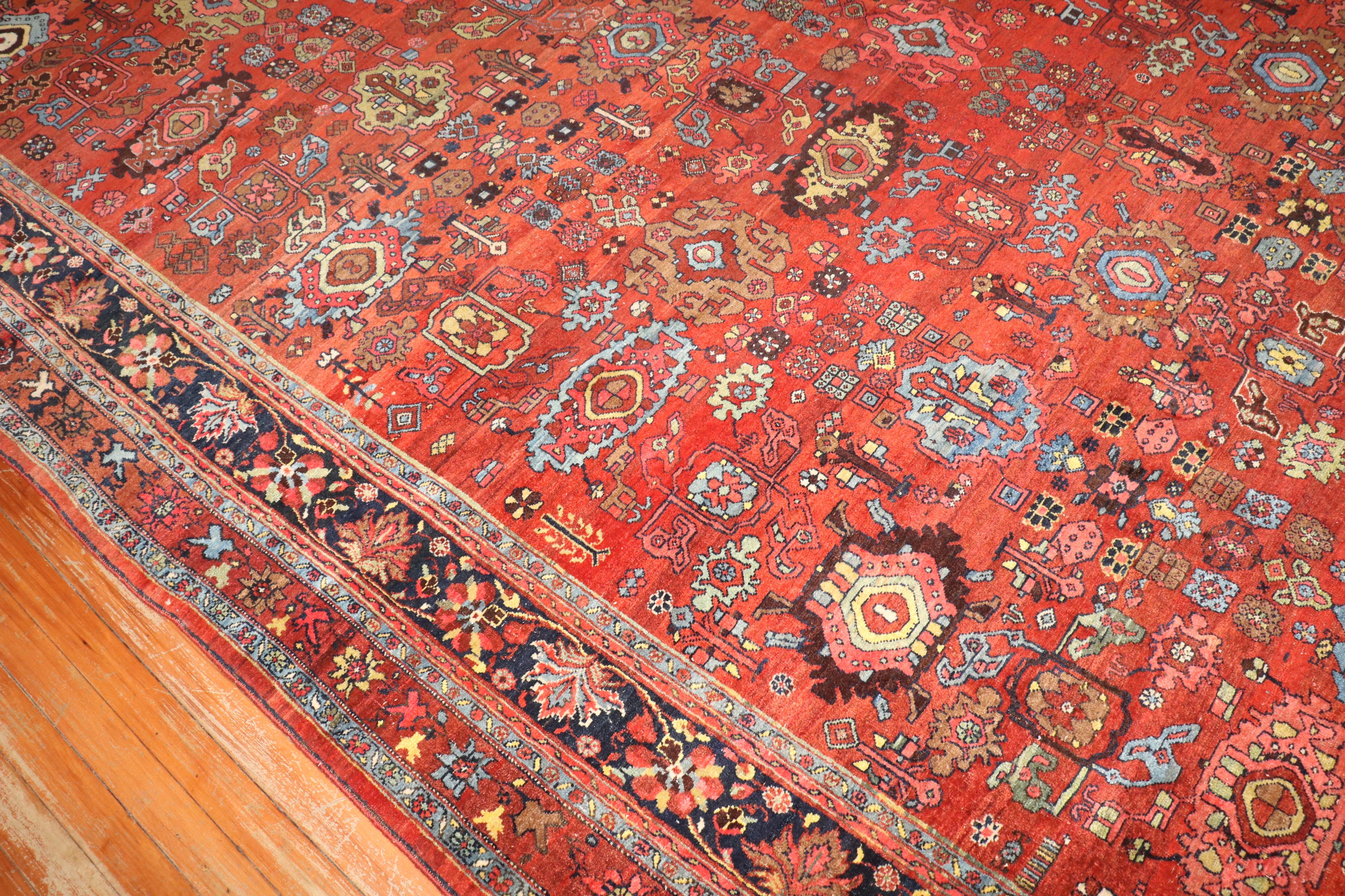 Zabihi Kollektion Juwelen getönter antiker persischer Bidjar-Teppich im Zustand „Gut“ im Angebot in New York, NY
