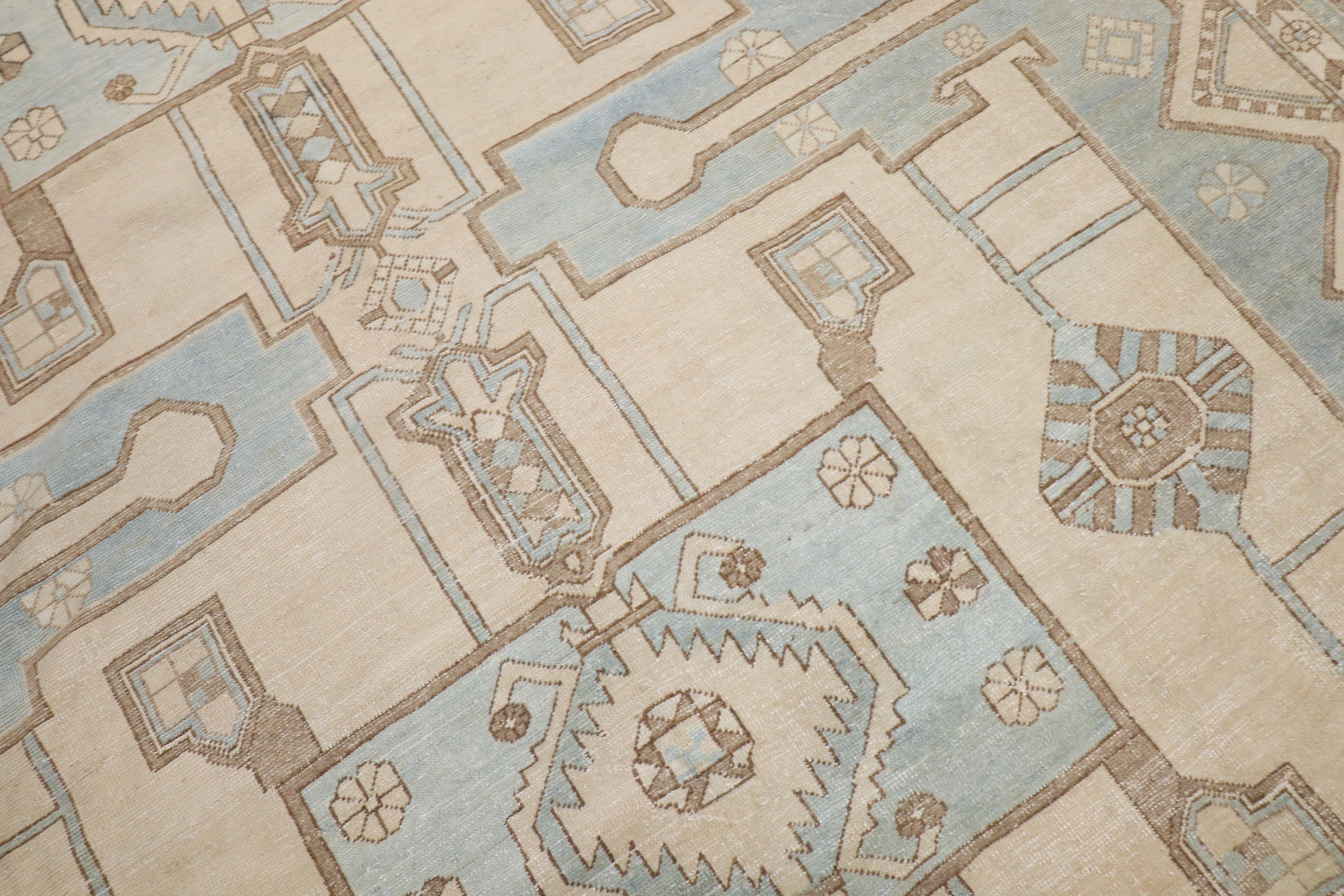 Tappeto persiano Zabihi Collection Khaki Light Blue In condizioni buone in vendita a New York, NY