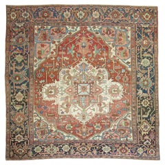 Grand tapis carré persan ancien Heriz de la collection Zabihi