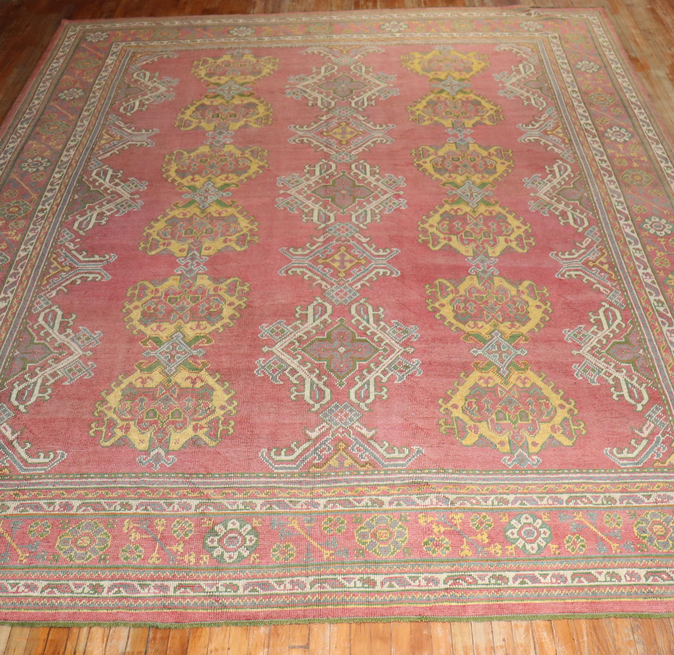 Colección Zabihi Alfombra Oushak Turca Antigua Grande en venta 3